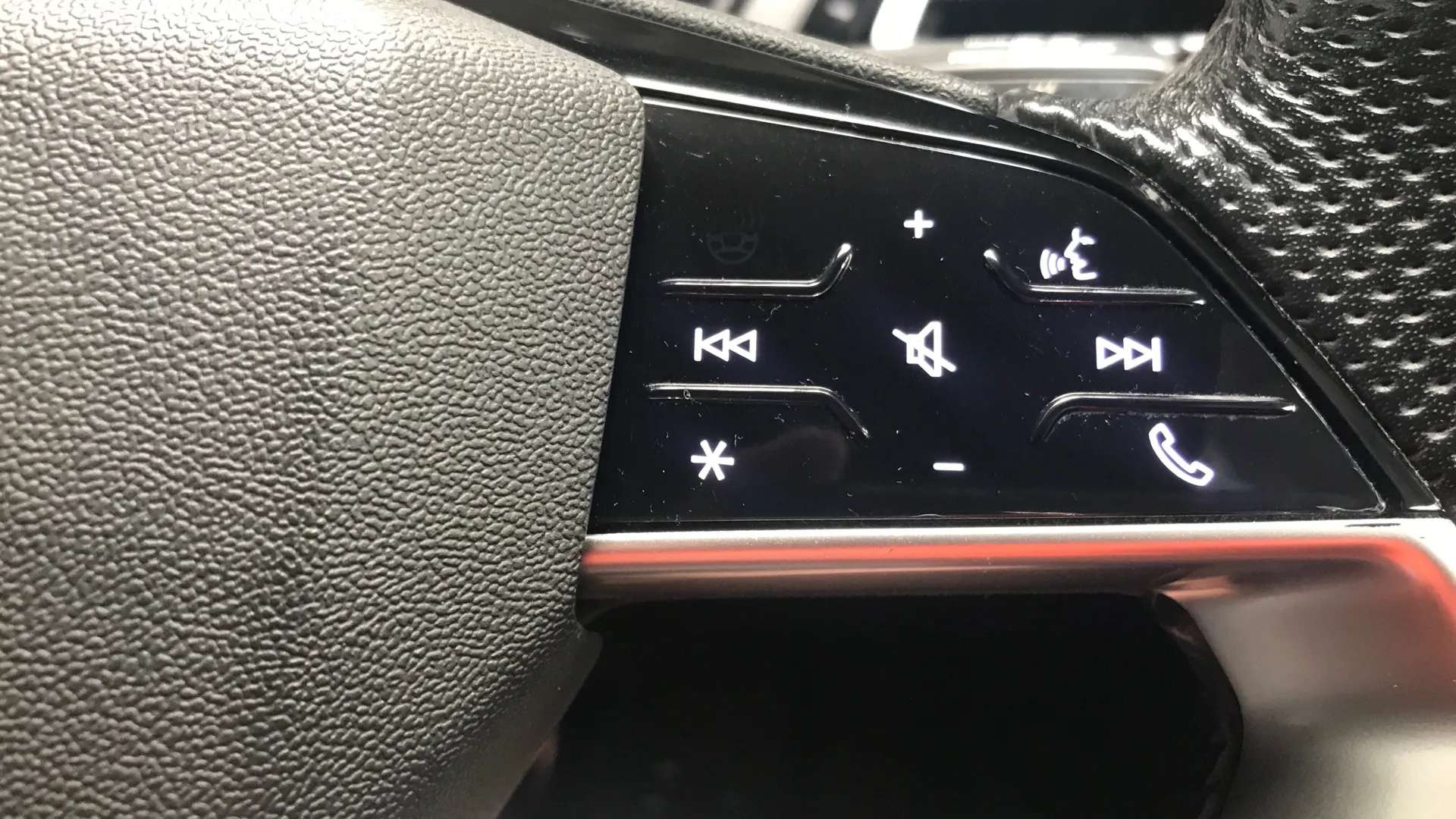 2021 AUDI Q4 2021 AUDI Q4