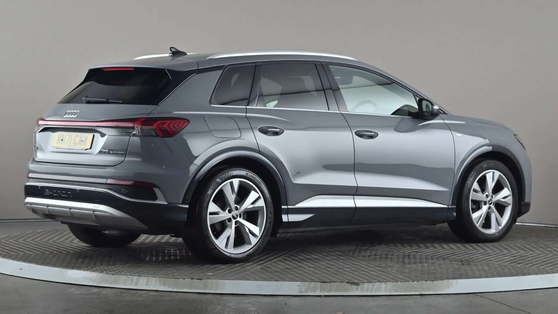 2021 AUDI Q4 2021 AUDI Q4