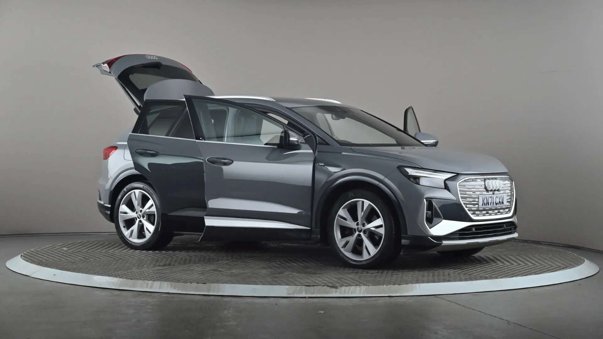 2021 AUDI Q4 2021 AUDI Q4