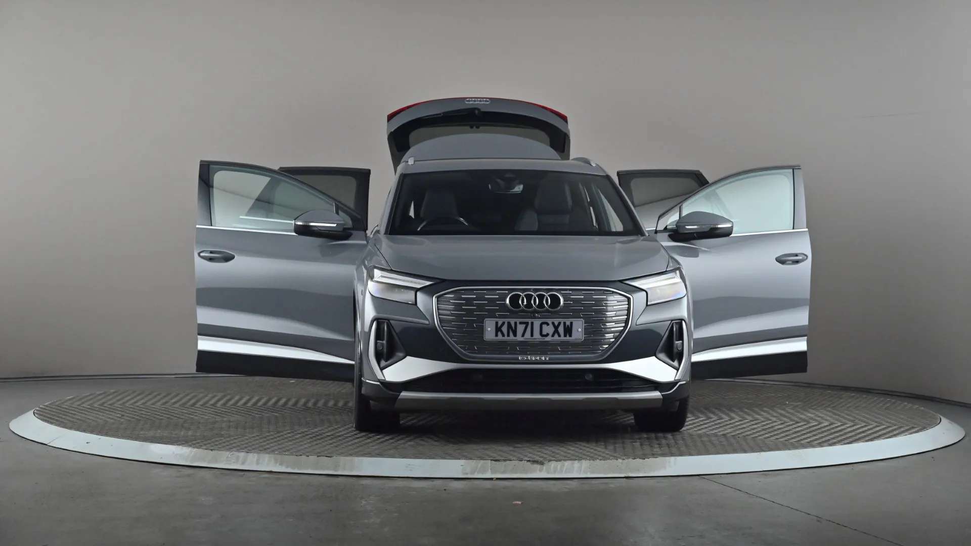 2021 AUDI Q4 2021 AUDI Q4