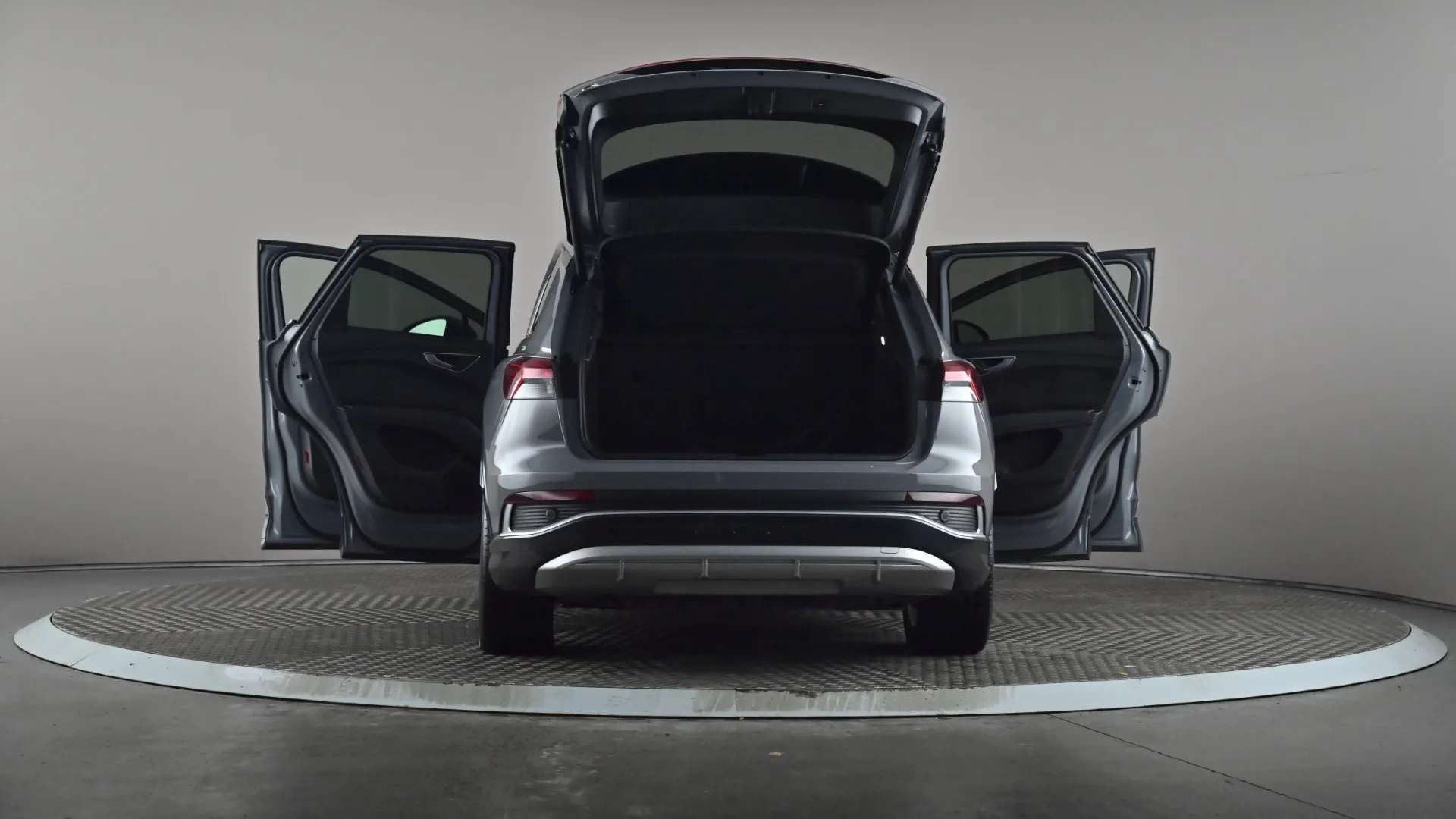 2021 AUDI Q4 2021 AUDI Q4