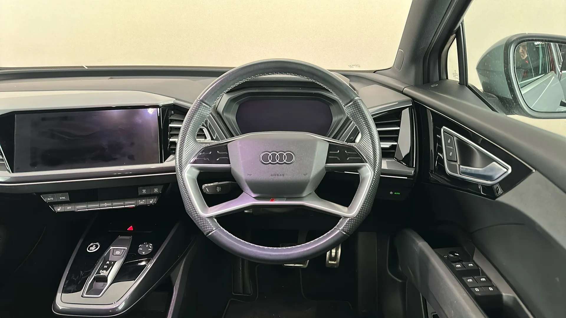 2021 AUDI Q4 2021 AUDI Q4