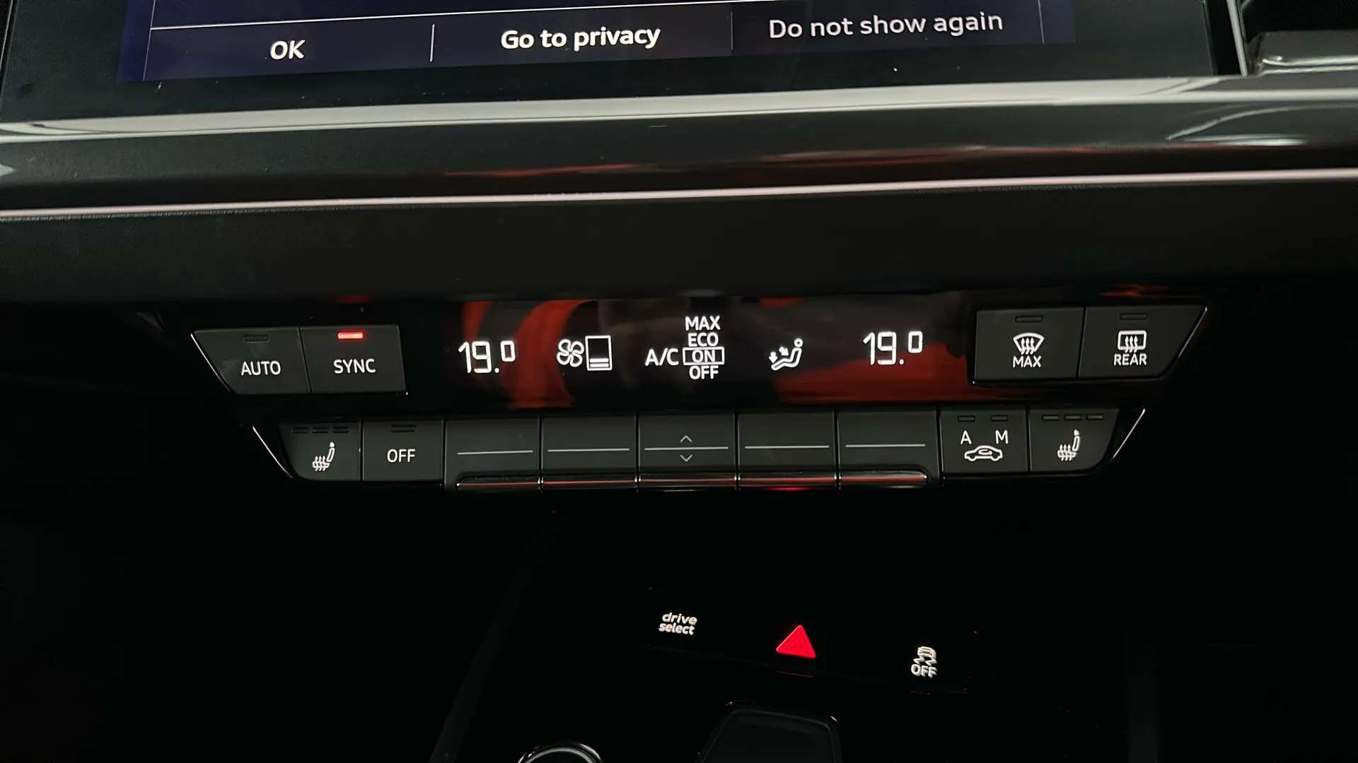 2021 AUDI Q4 2021 AUDI Q4