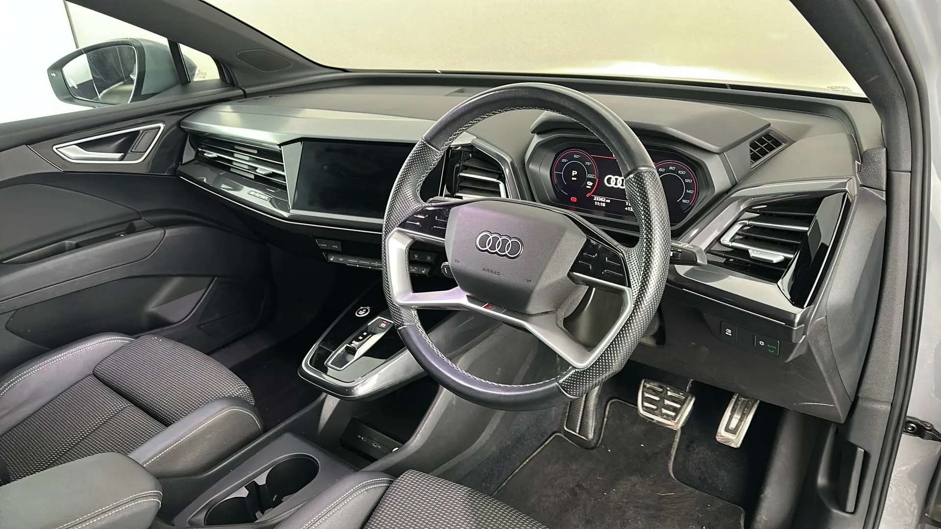2021 AUDI Q4 2021 AUDI Q4