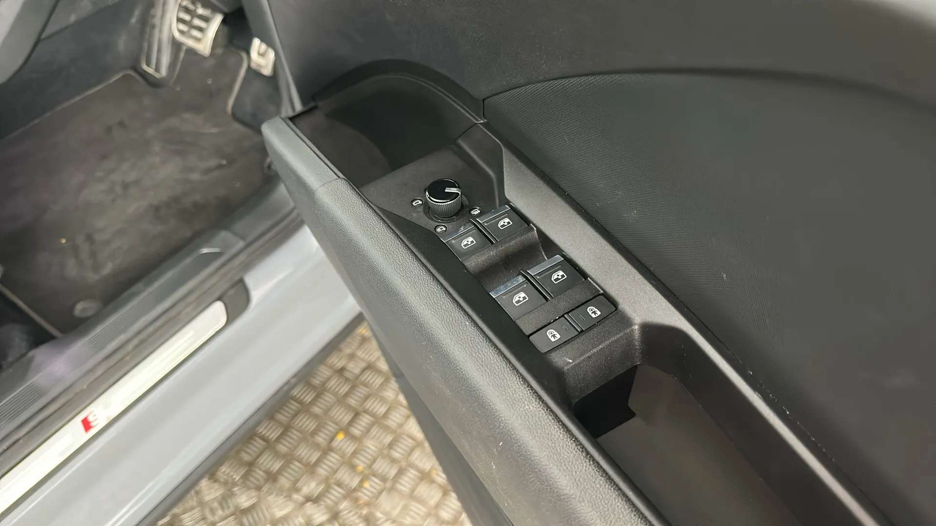 2021 AUDI Q4 2021 AUDI Q4