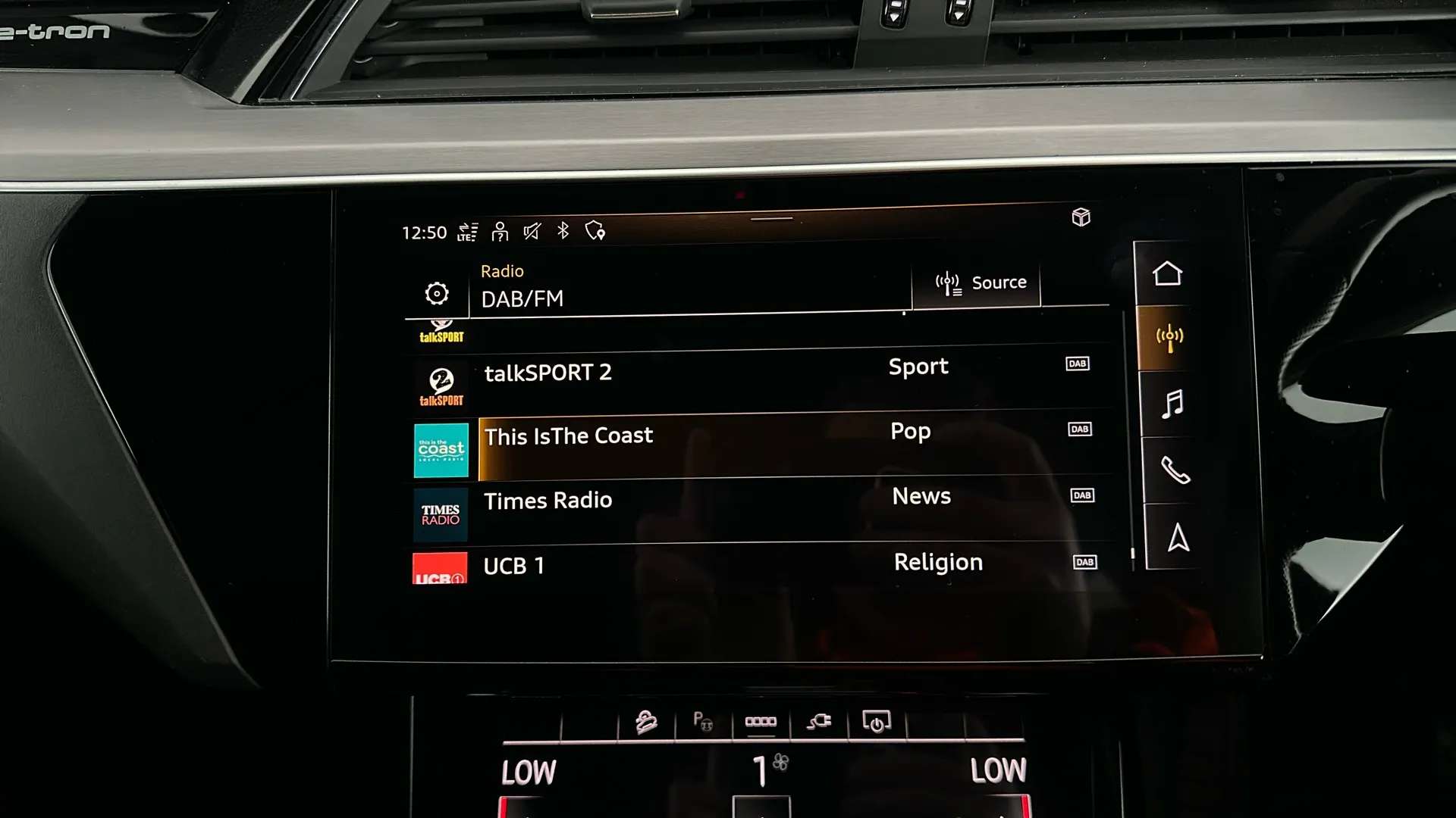 2021 AUDI E-TRON 2021 AUDI E-TRON