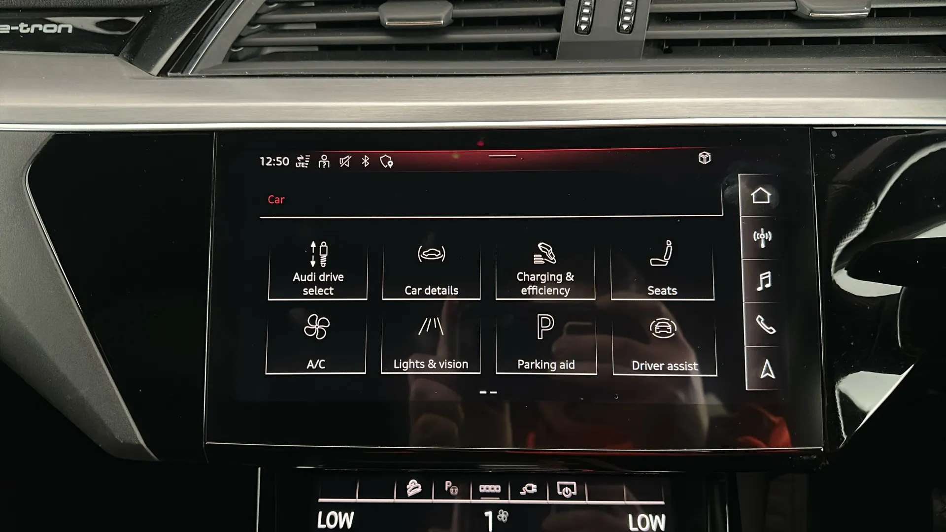 2021 AUDI E-TRON 2021 AUDI E-TRON