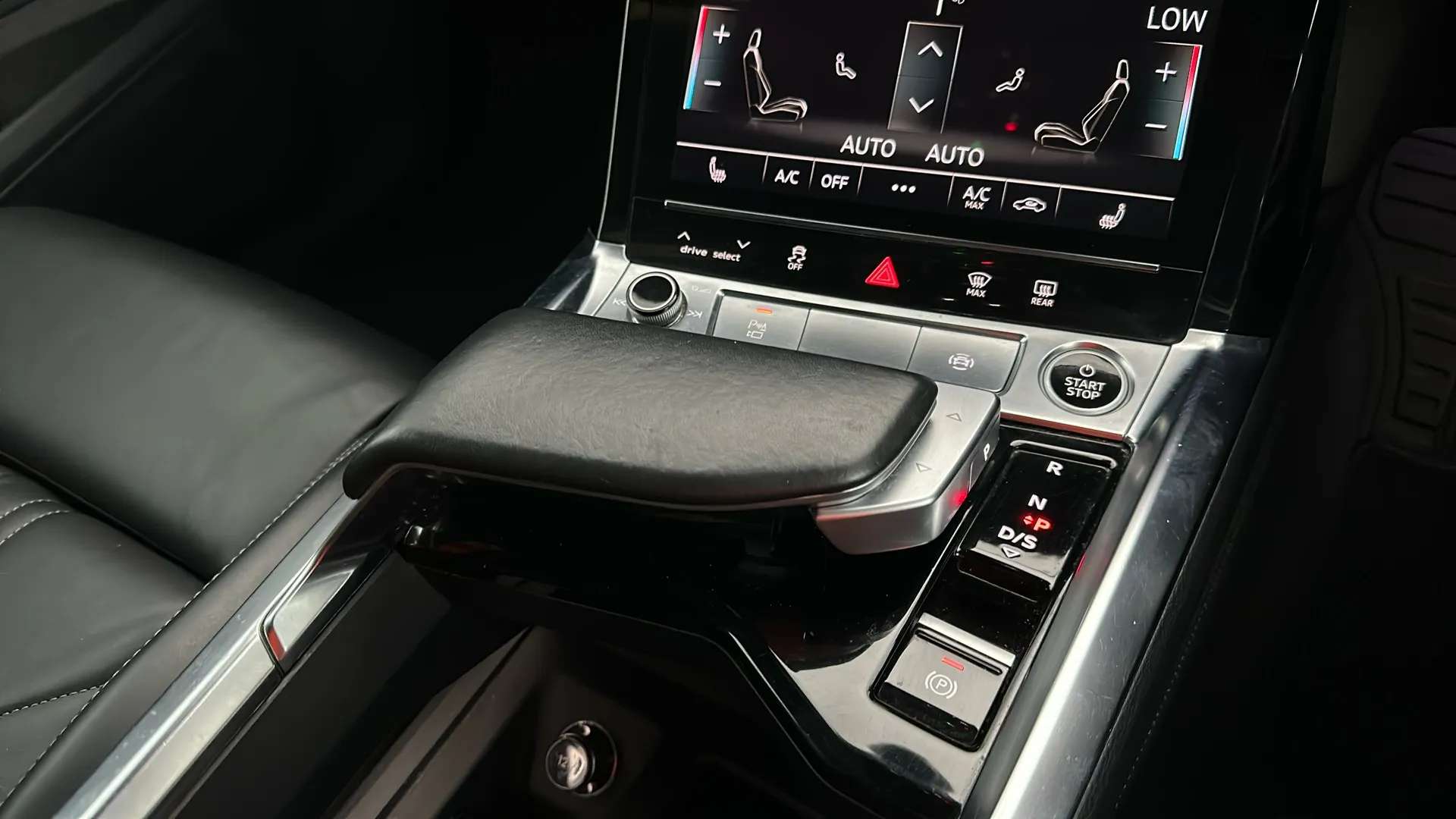 2021 AUDI E-TRON 2021 AUDI E-TRON
