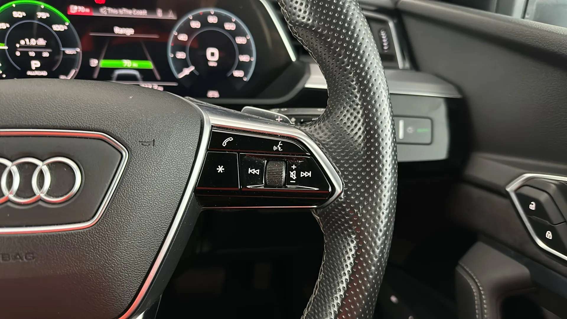 2021 AUDI E-TRON 2021 AUDI E-TRON