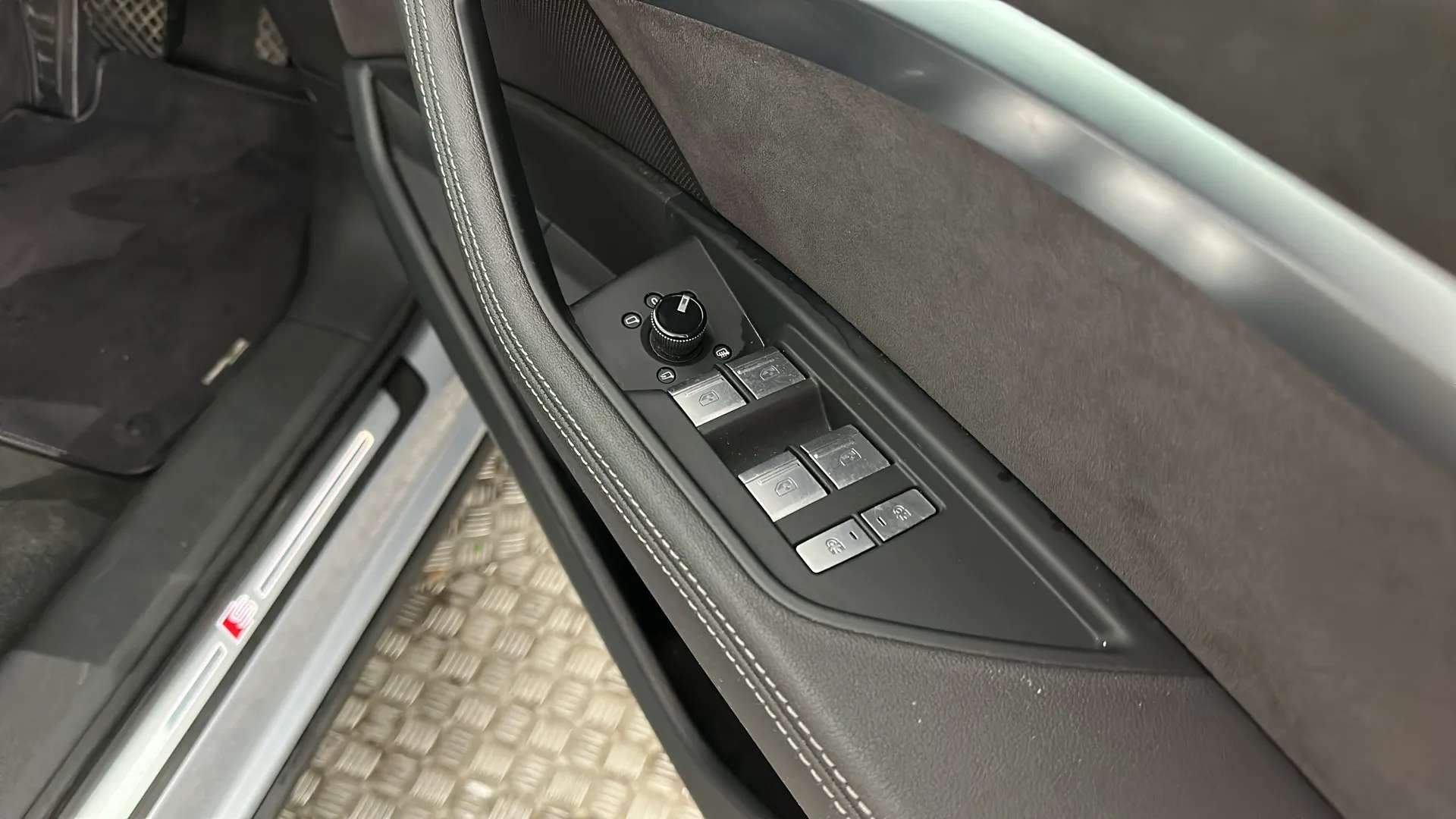 2021 AUDI E-TRON 2021 AUDI E-TRON