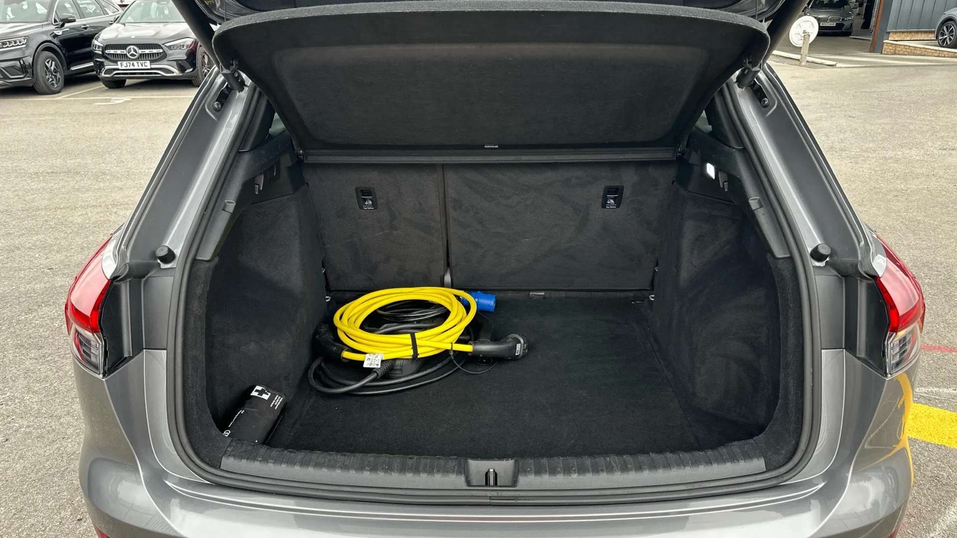 2023 AUDI Q4 2023 AUDI Q4