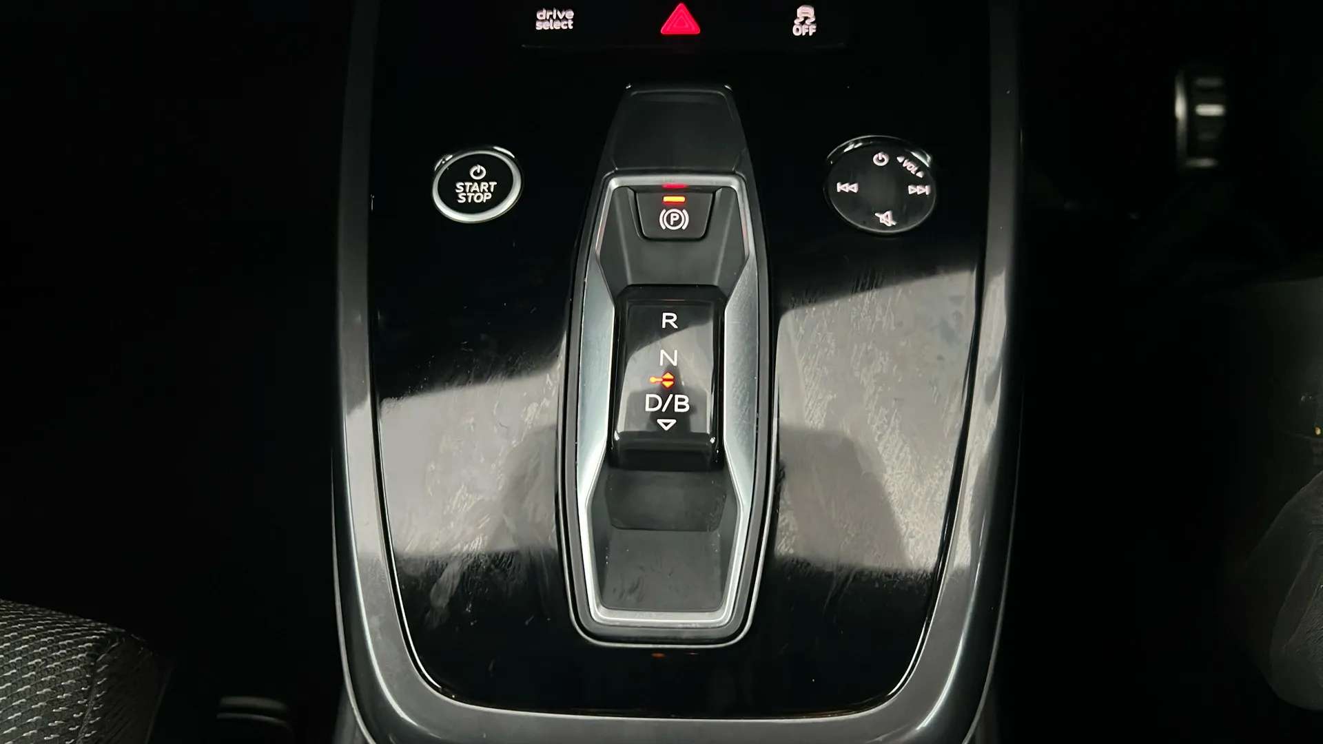 2022 AUDI Q4 2022 AUDI Q4