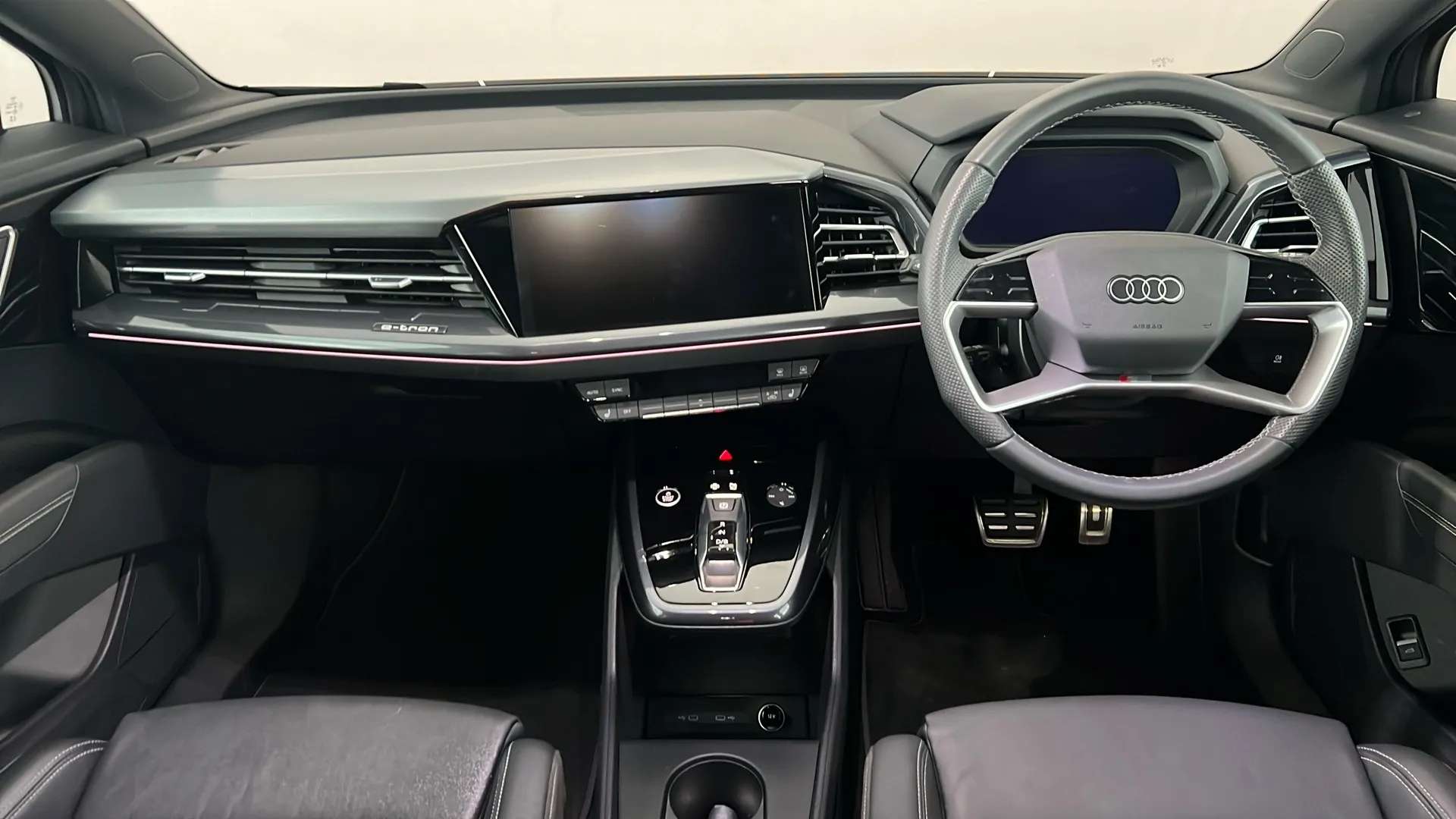 2025 AUDI Q4 2025 AUDI Q4