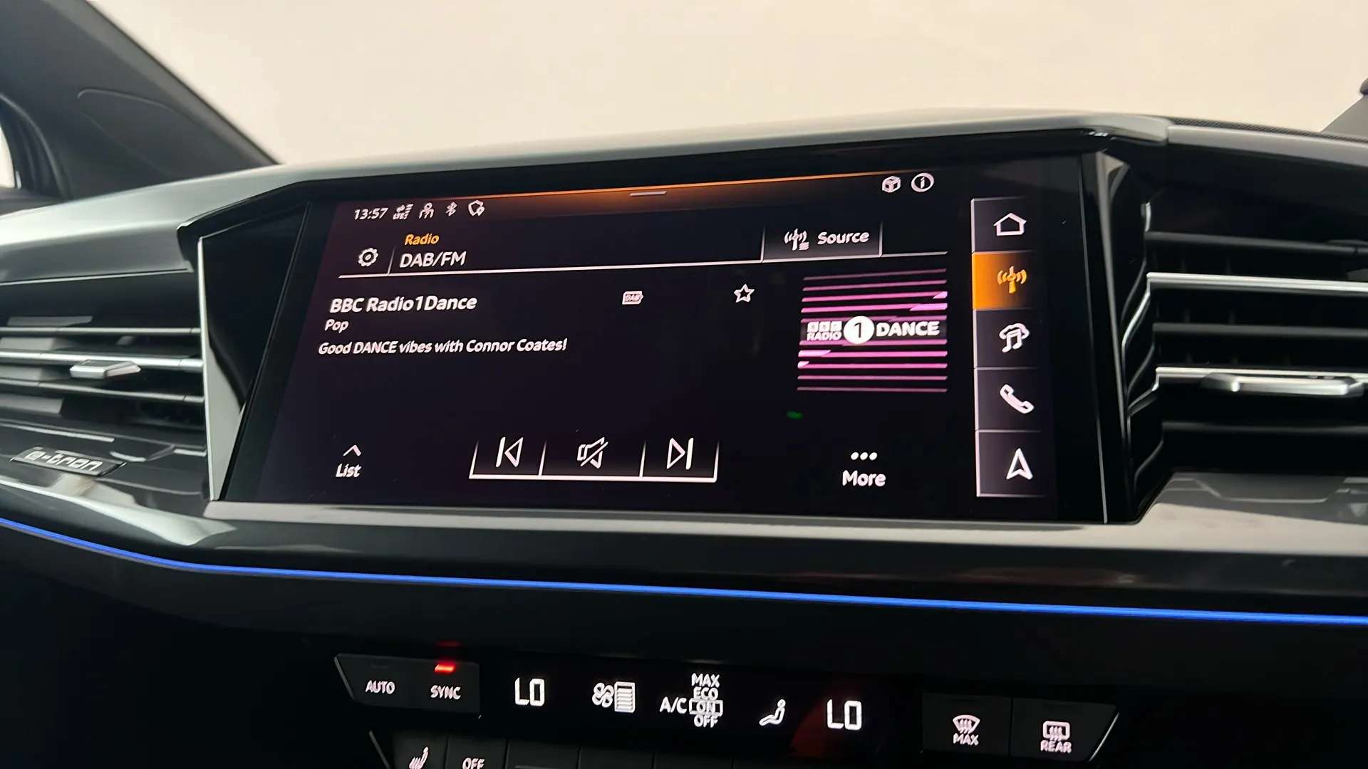 2025 AUDI Q4 2025 AUDI Q4