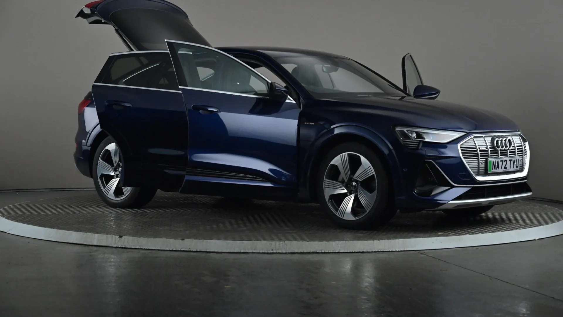 2022 AUDI E-TRON 2022 AUDI E-TRON