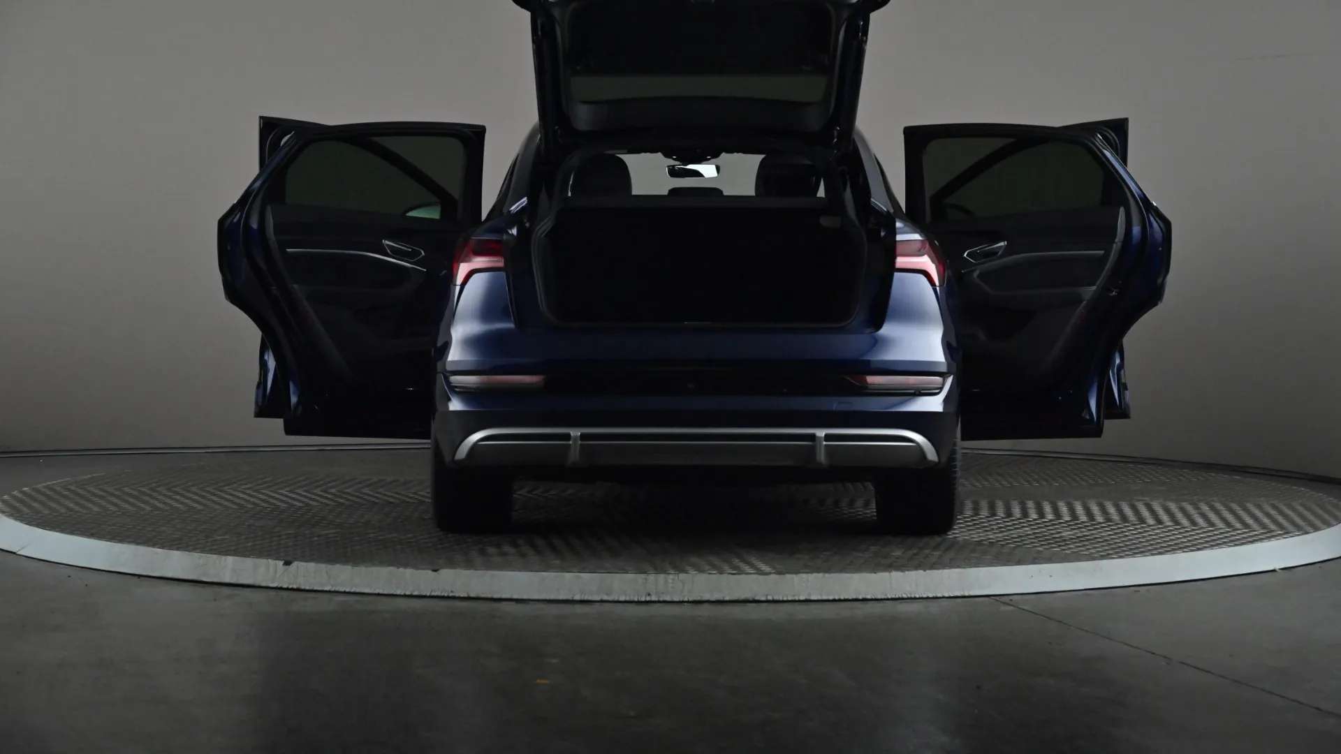 2022 AUDI E-TRON 2022 AUDI E-TRON