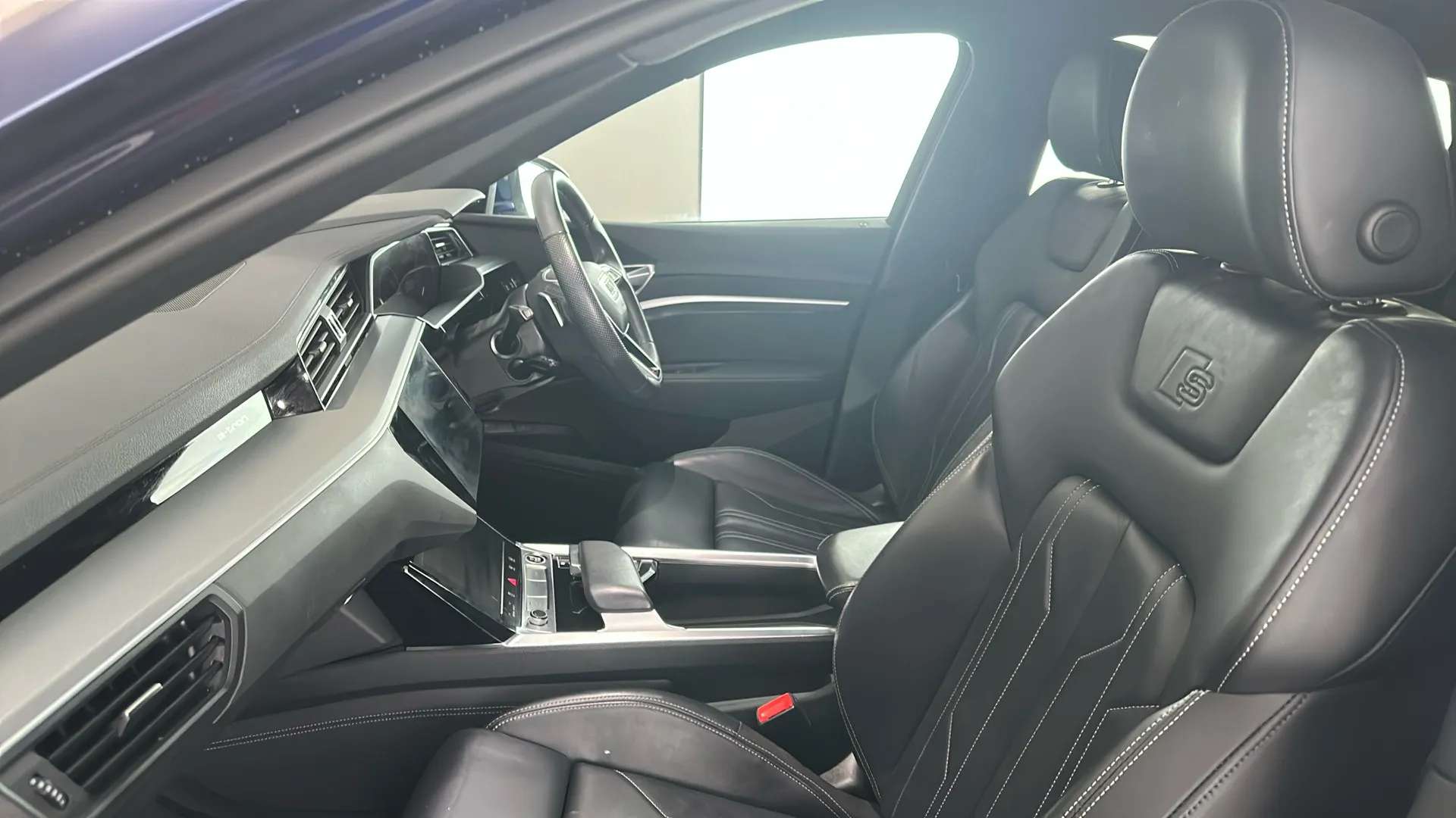 2022 AUDI E-TRON 2022 AUDI E-TRON