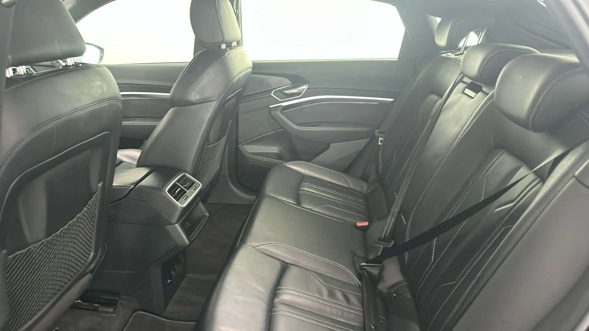 2022 AUDI E-TRON 2022 AUDI E-TRON