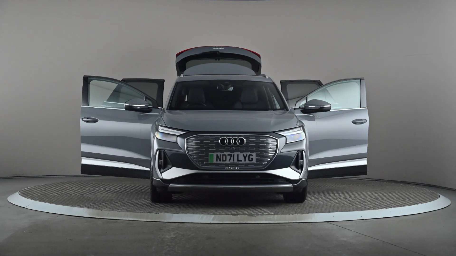 2021 AUDI Q4 2021 AUDI Q4