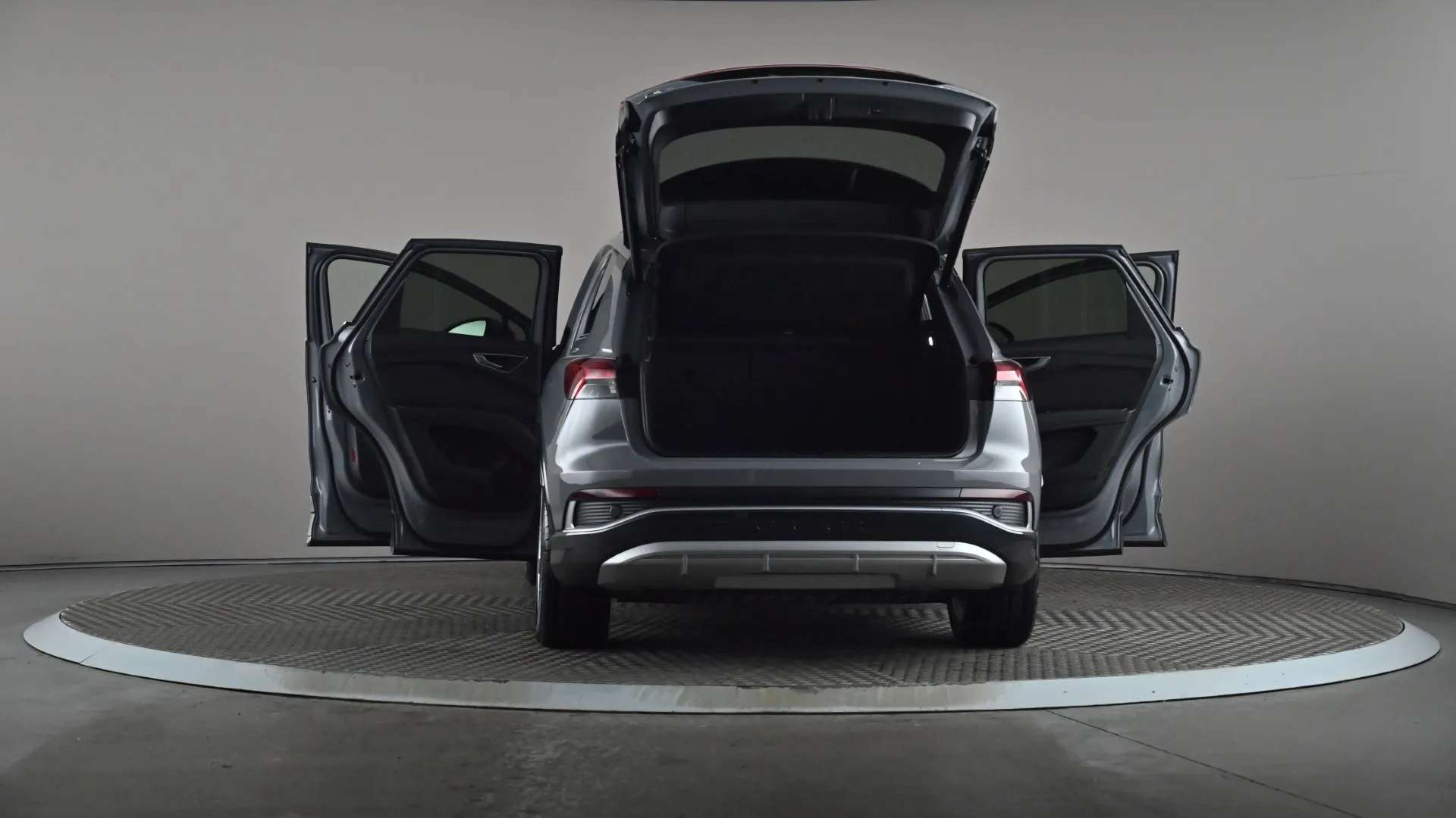 2021 AUDI Q4 2021 AUDI Q4