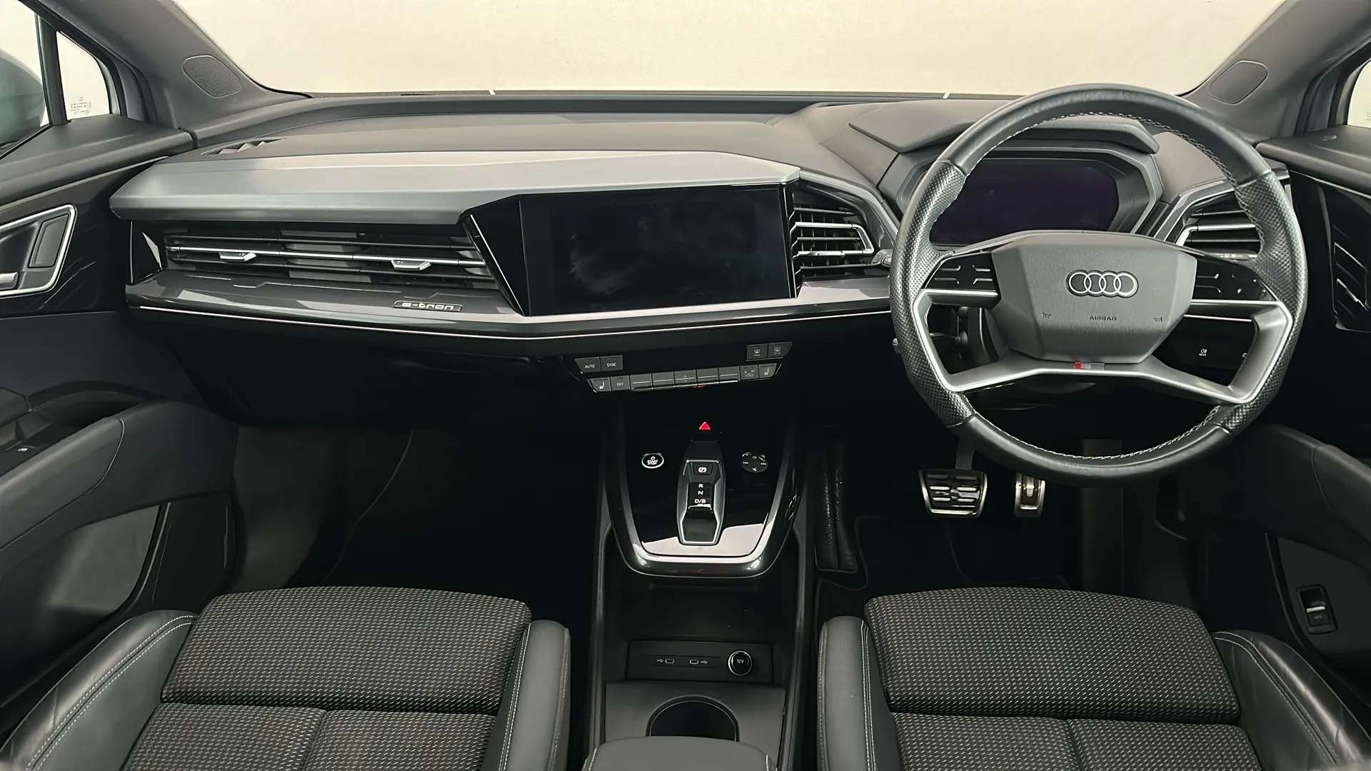 2021 AUDI Q4 2021 AUDI Q4