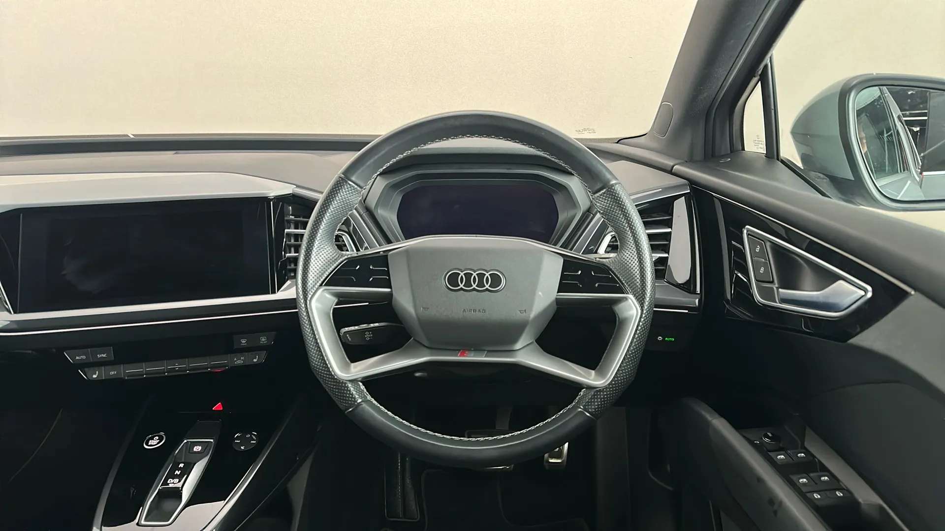 2021 AUDI Q4 2021 AUDI Q4