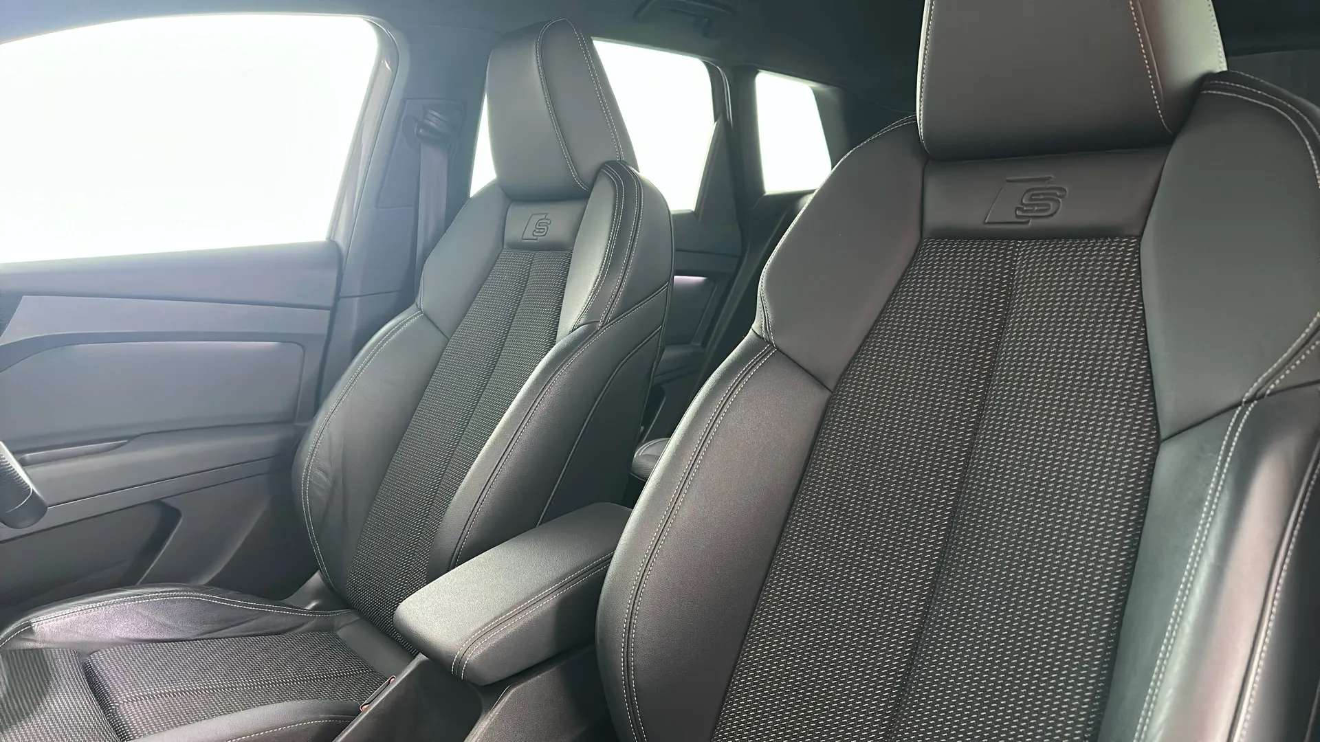 2021 AUDI Q4 2021 AUDI Q4