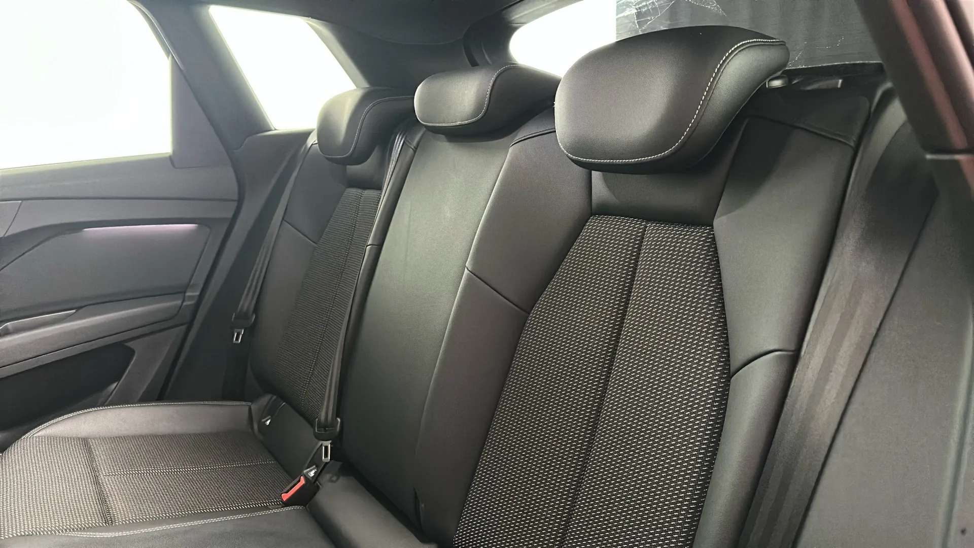 2021 AUDI Q4 2021 AUDI Q4