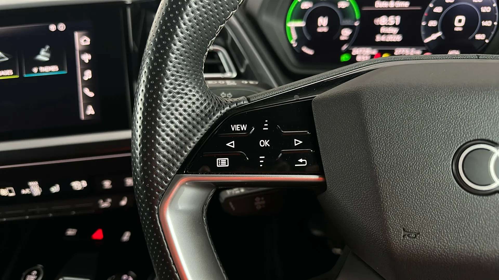 2021 AUDI Q4 2021 AUDI Q4