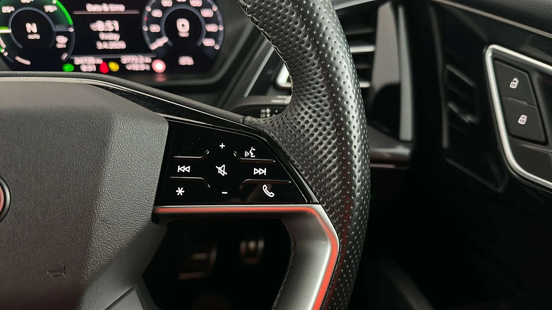 2021 AUDI Q4 2021 AUDI Q4