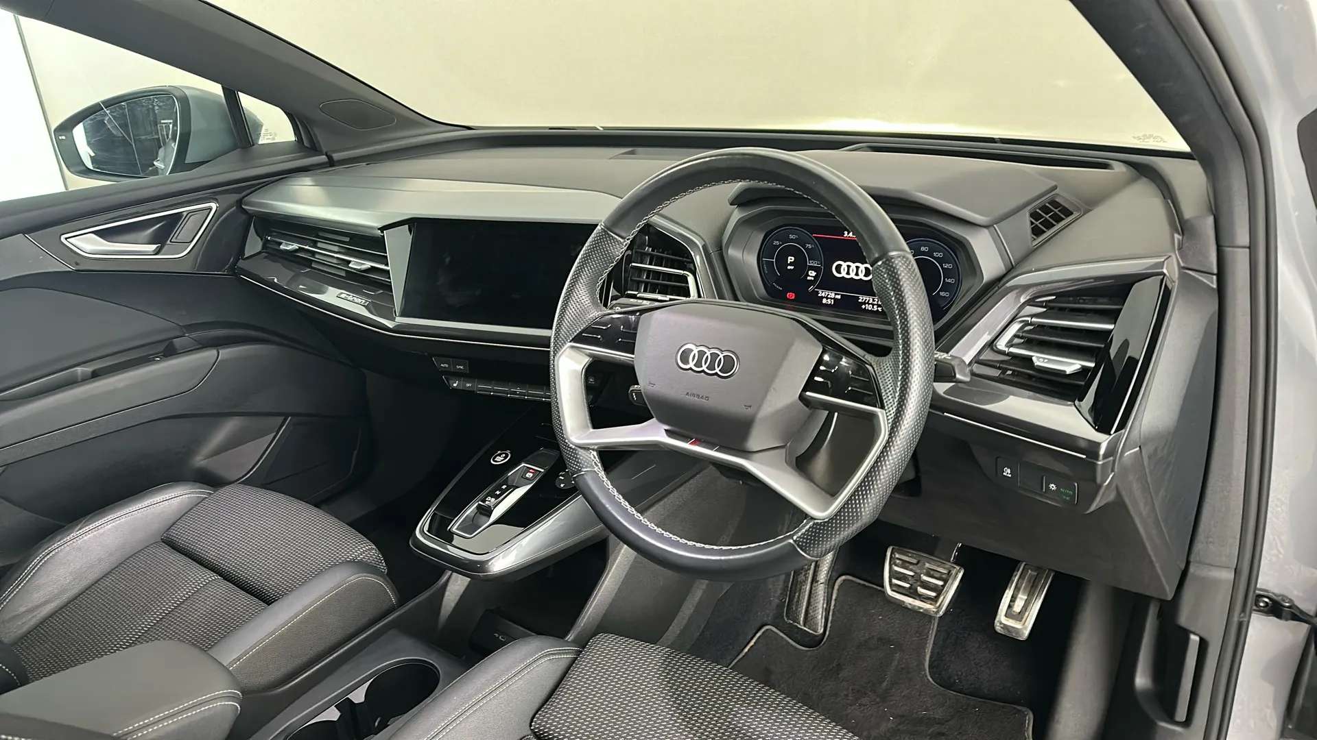 2021 AUDI Q4 2021 AUDI Q4