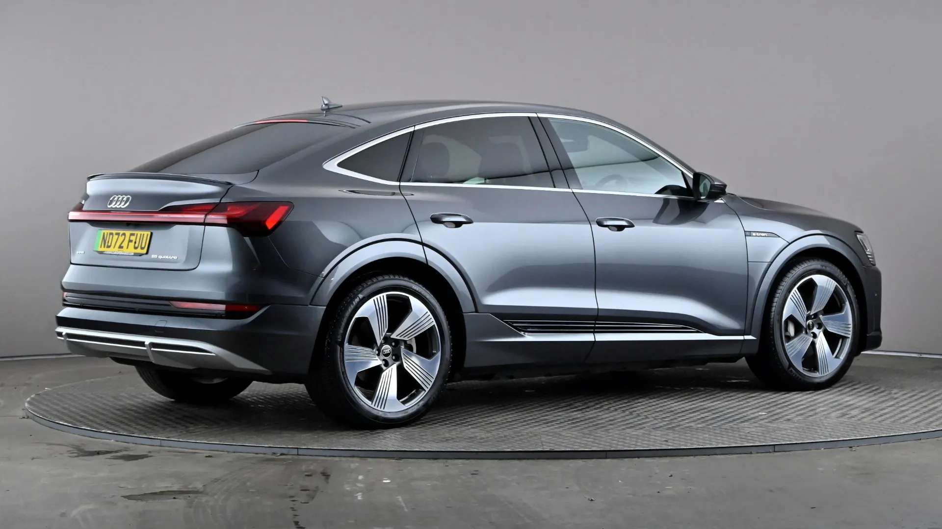 2022 AUDI E-TRON 2022 AUDI E-TRON