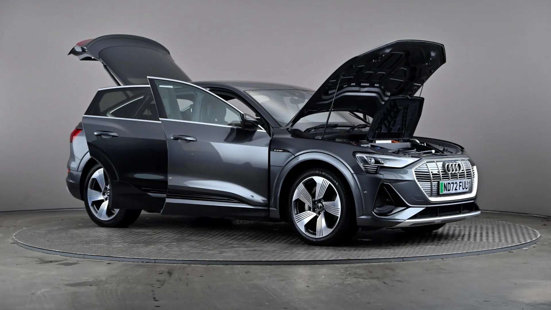 2022 AUDI E-TRON 2022 AUDI E-TRON