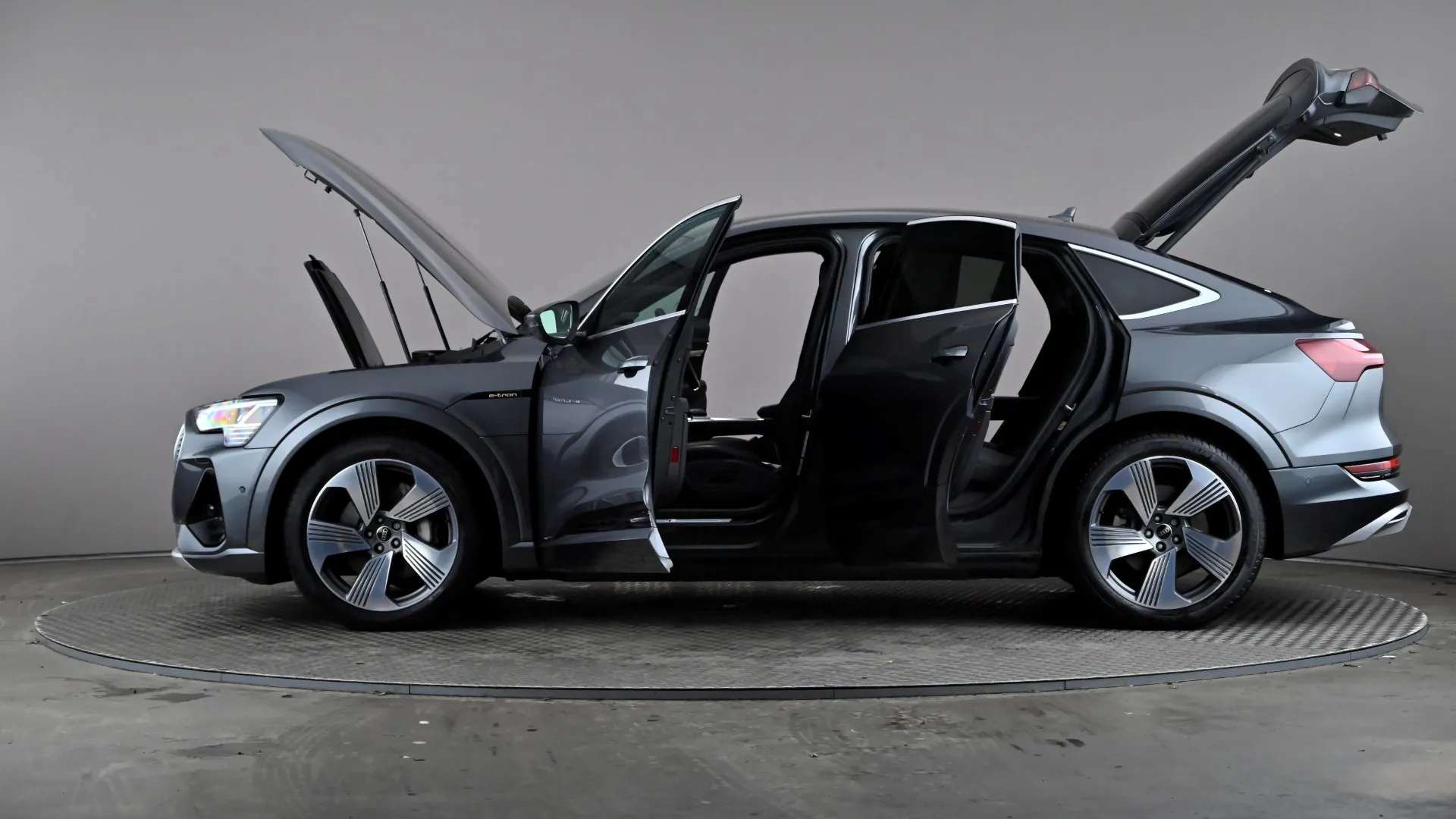 2022 AUDI E-TRON 2022 AUDI E-TRON