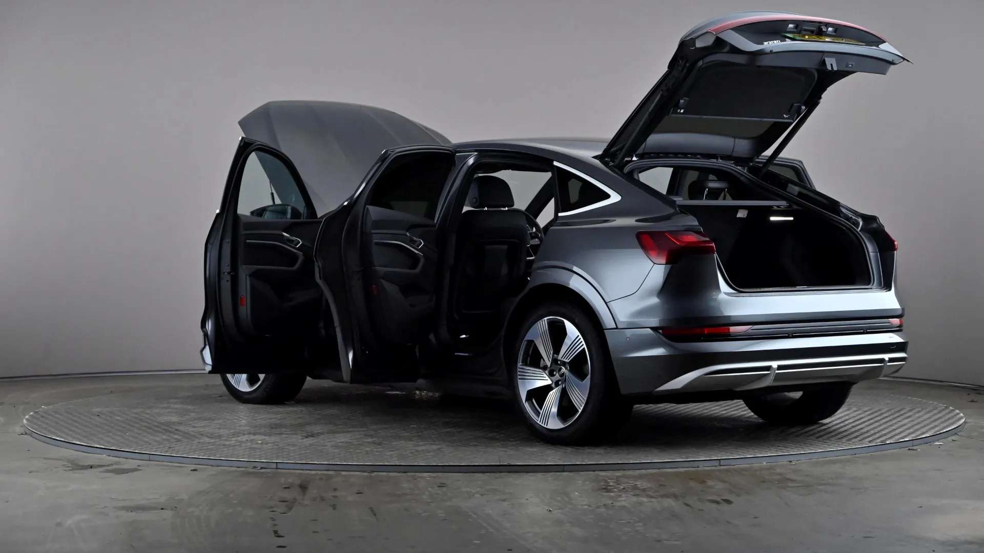 2022 AUDI E-TRON 2022 AUDI E-TRON