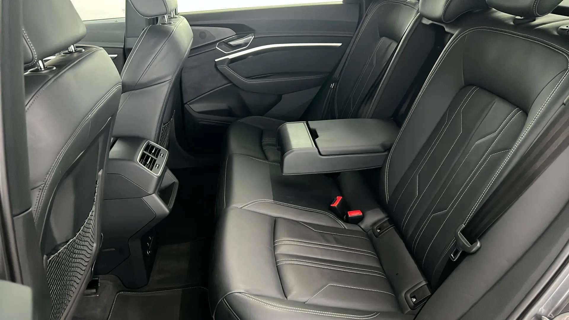 2022 AUDI E-TRON 2022 AUDI E-TRON