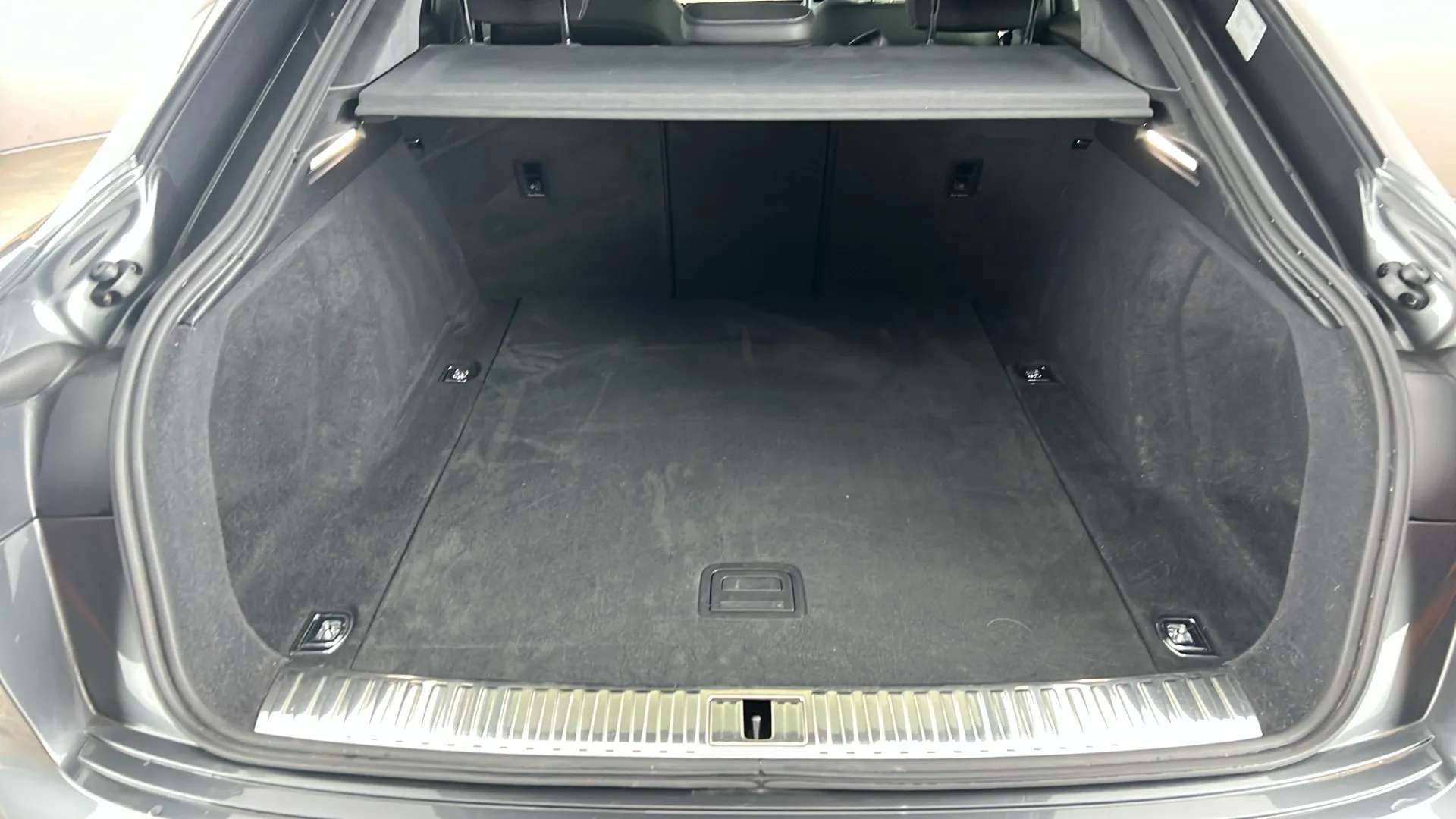 2022 AUDI E-TRON 2022 AUDI E-TRON