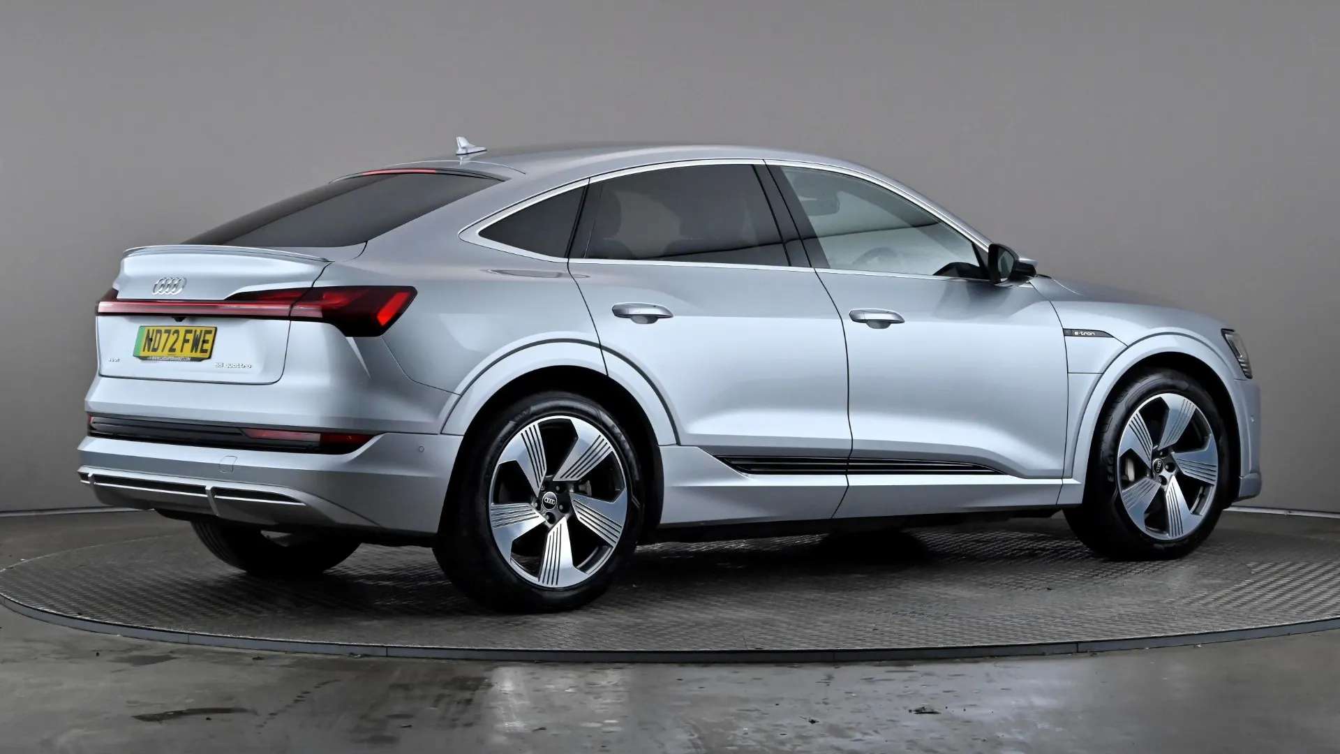 2022 AUDI E-TRON 2022 AUDI E-TRON