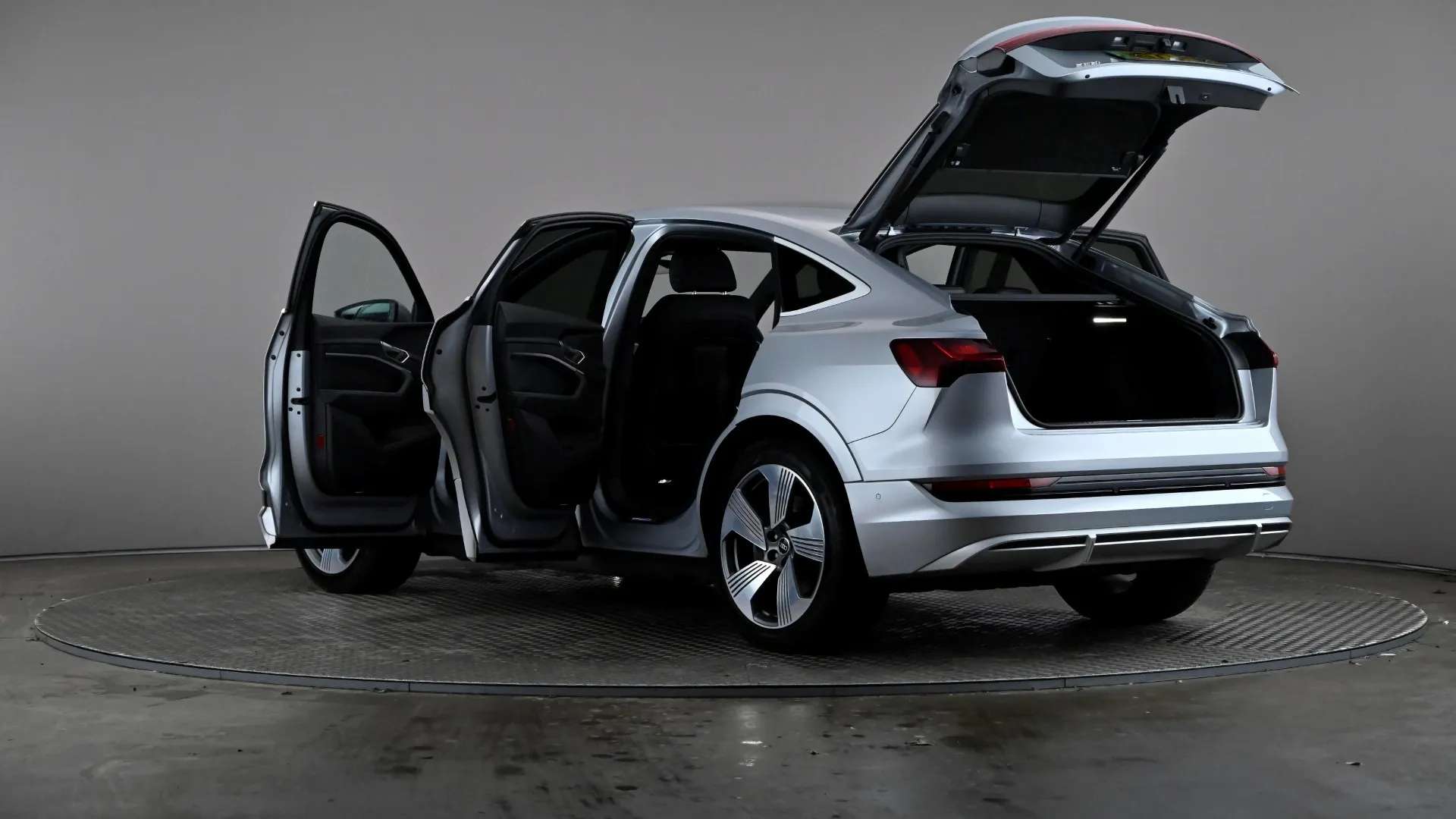 2022 AUDI E-TRON 2022 AUDI E-TRON