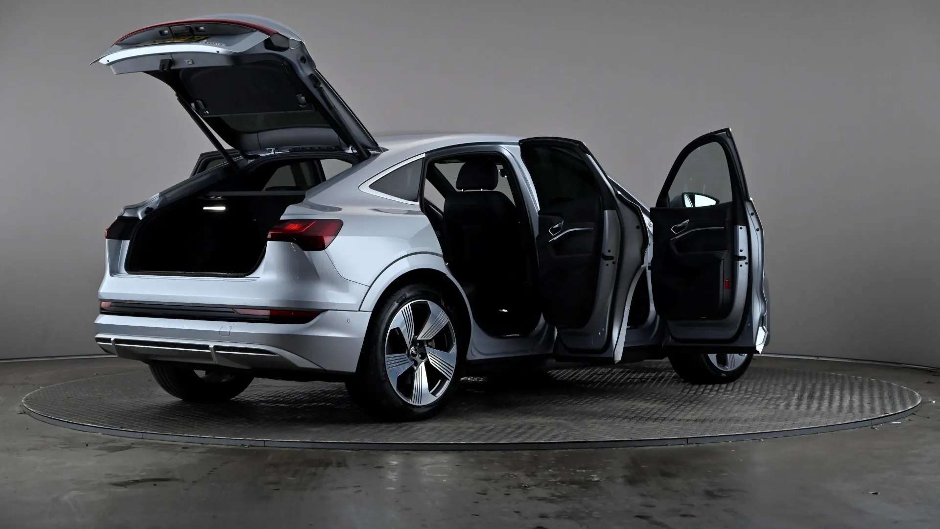 2022 AUDI E-TRON 2022 AUDI E-TRON