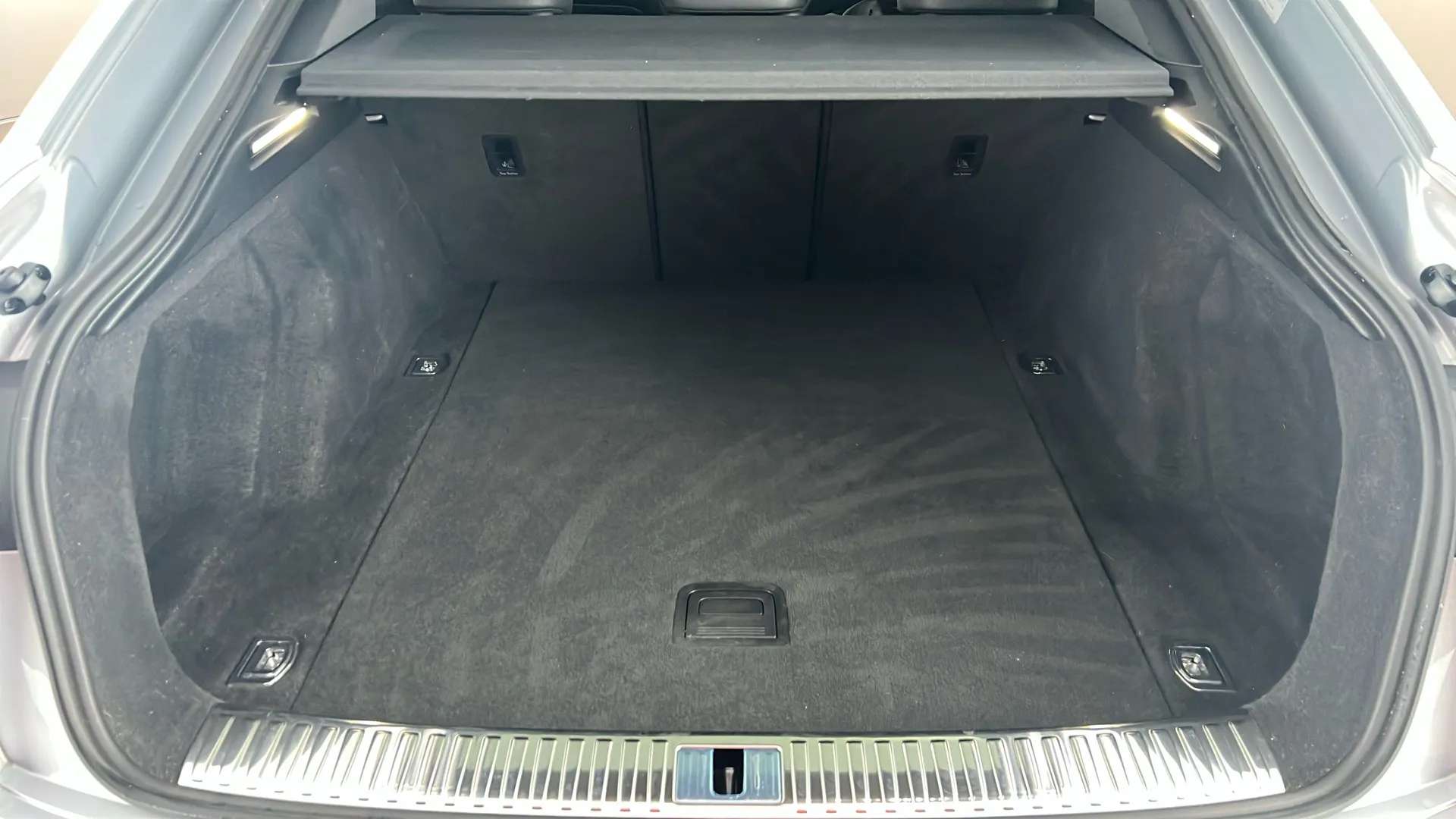 2022 AUDI E-TRON 2022 AUDI E-TRON