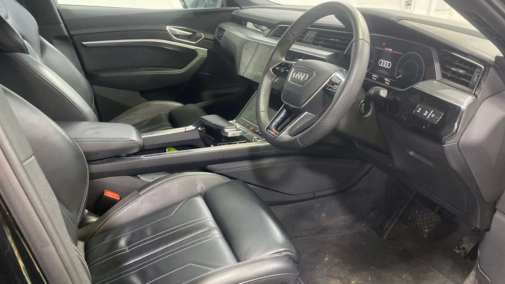 A 2023 AUDI E-TRON 300kW 55 Quattro 95kWh S Line Auto A 2023 AUDI E-TRON 300kW 55 Quattro 95kWh S Line Auto