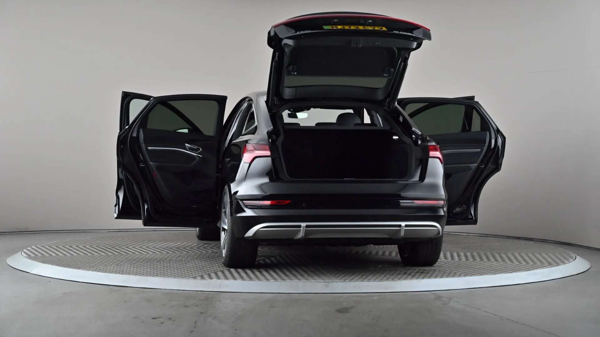 2022 AUDI E-TRON 2022 AUDI E-TRON