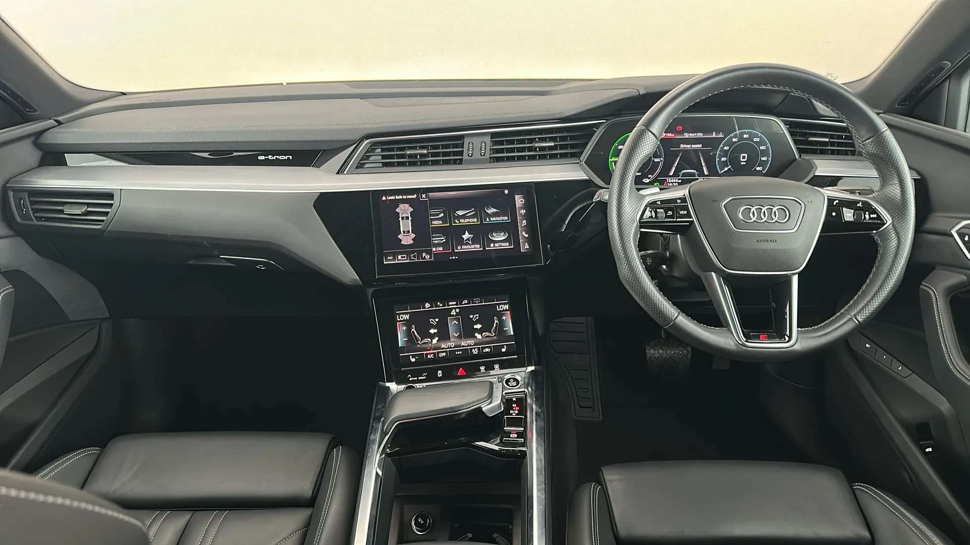 2022 AUDI E-TRON 2022 AUDI E-TRON