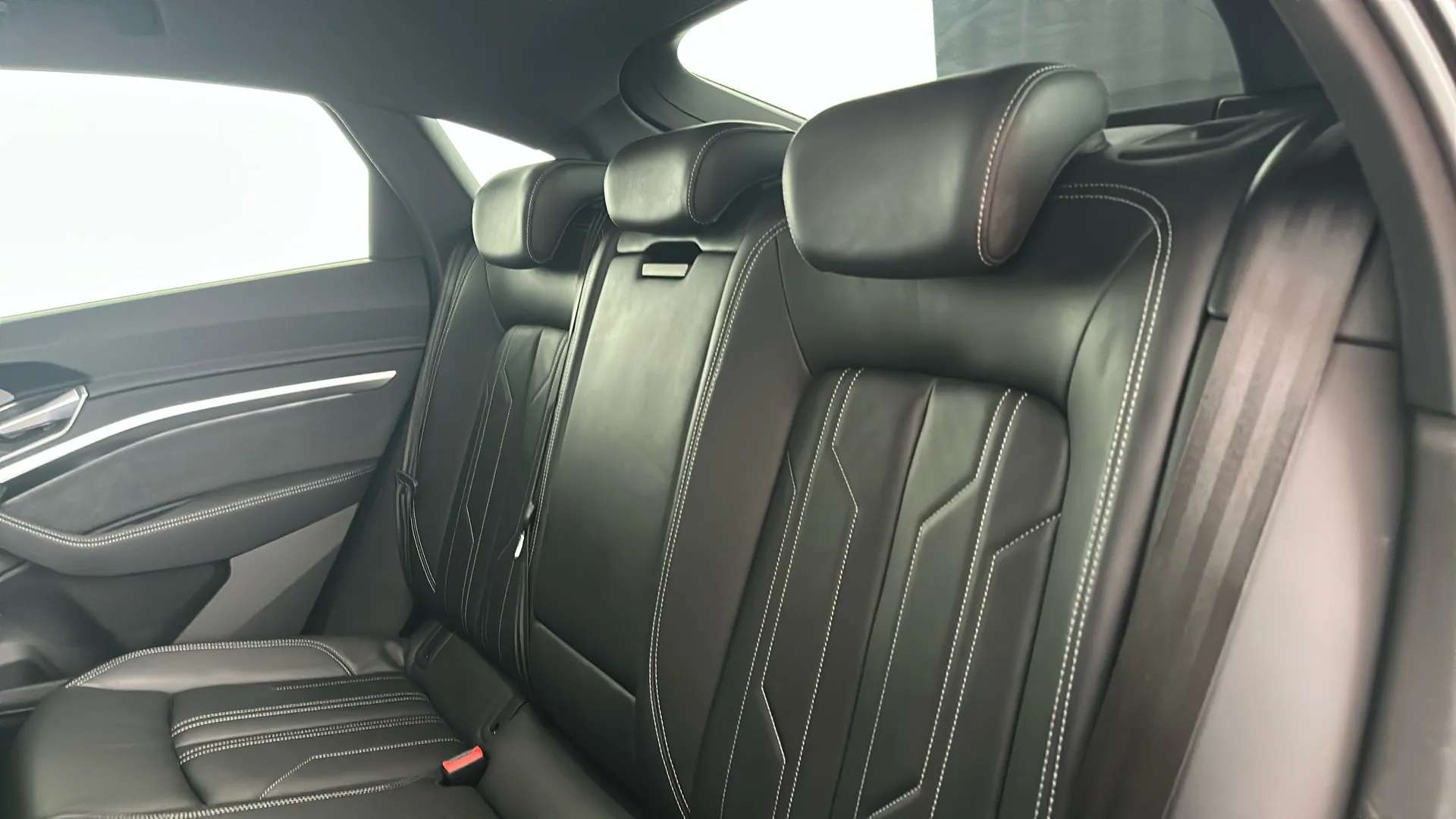 2022 AUDI E-TRON 2022 AUDI E-TRON