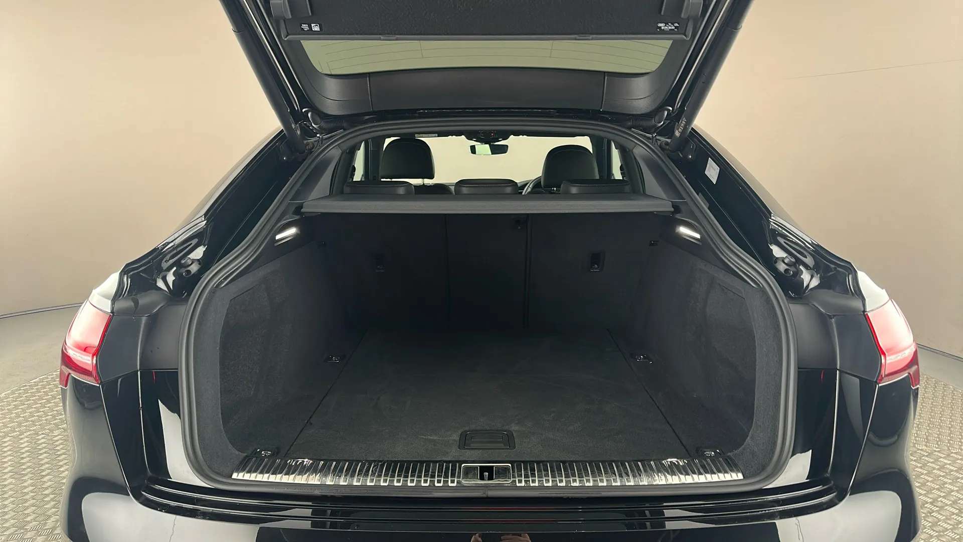 2022 AUDI E-TRON 2022 AUDI E-TRON
