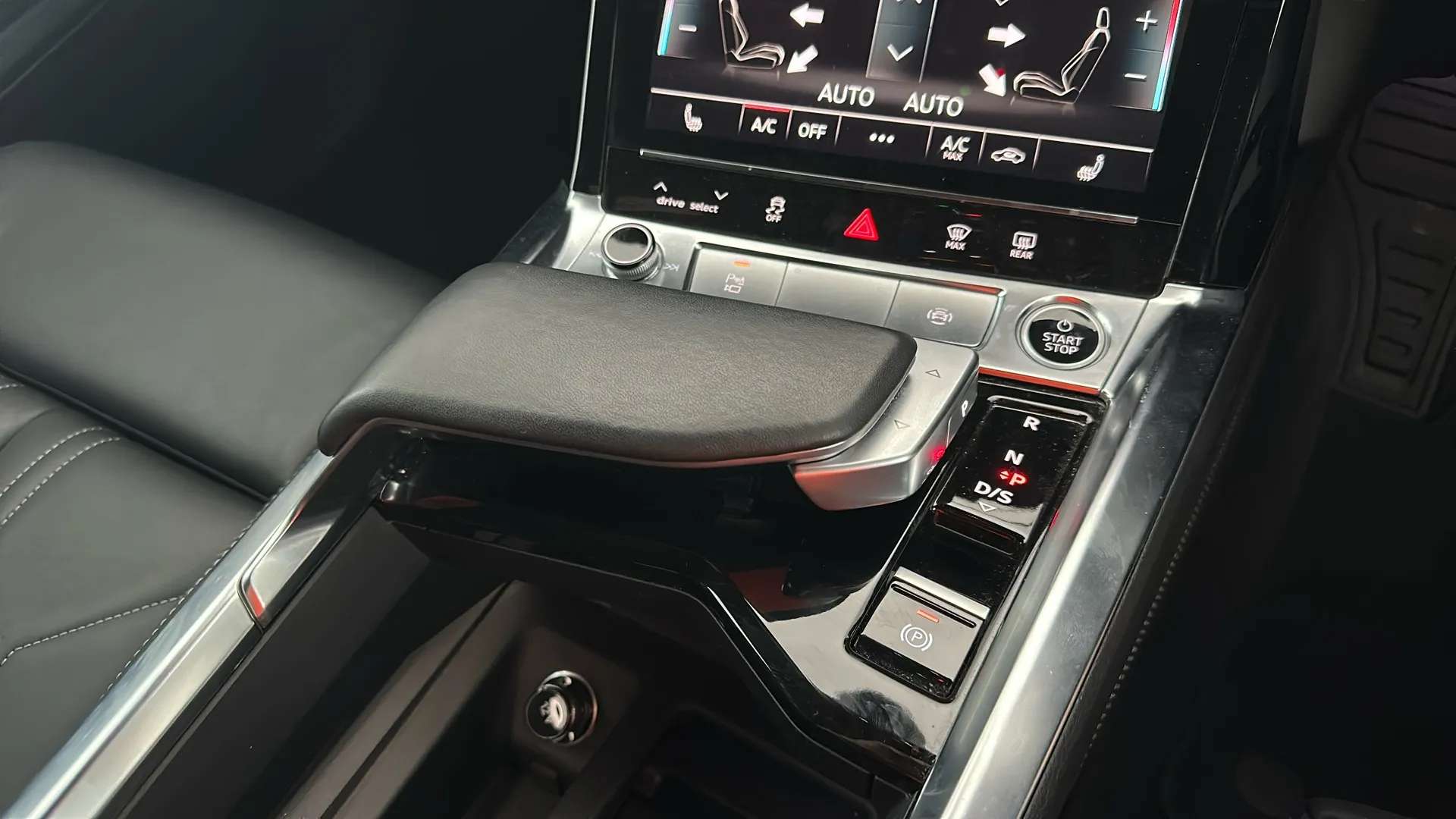 2022 AUDI E-TRON 2022 AUDI E-TRON