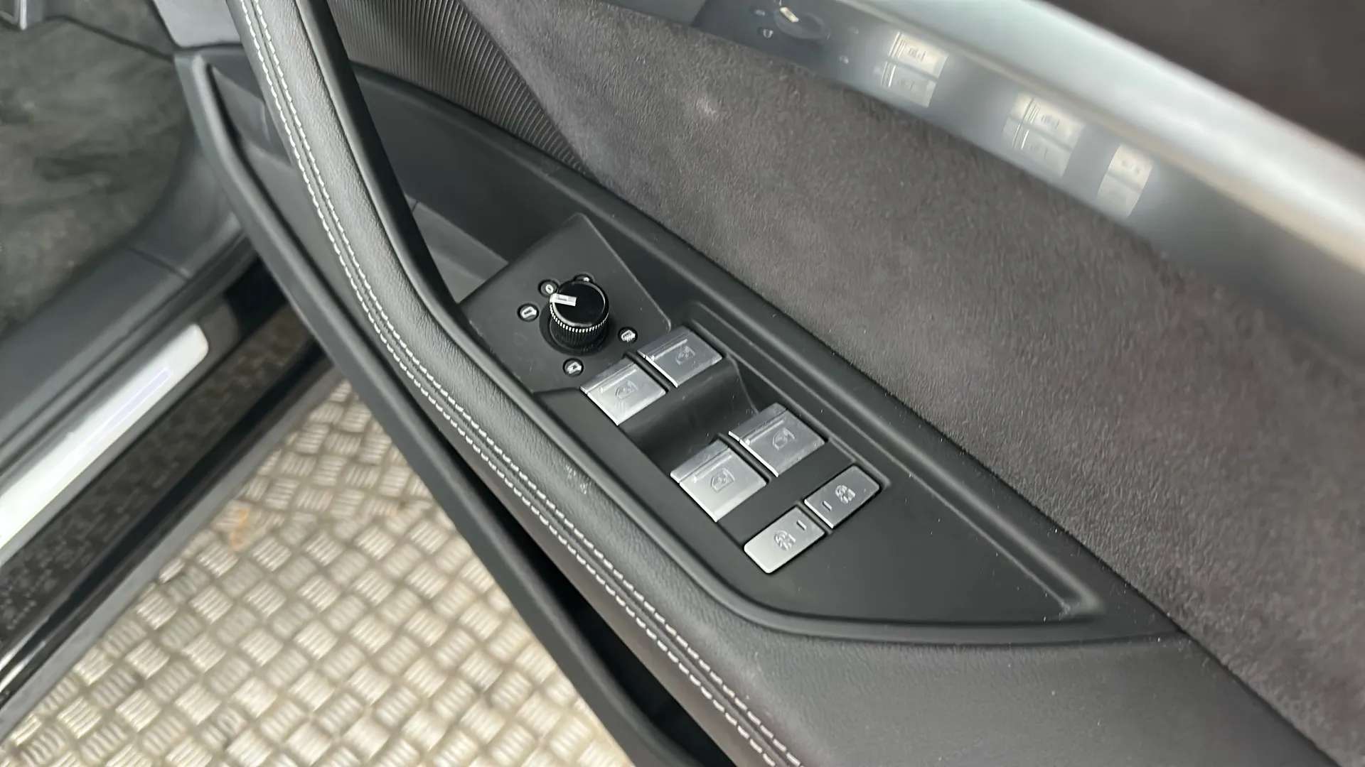 2022 AUDI E-TRON 2022 AUDI E-TRON