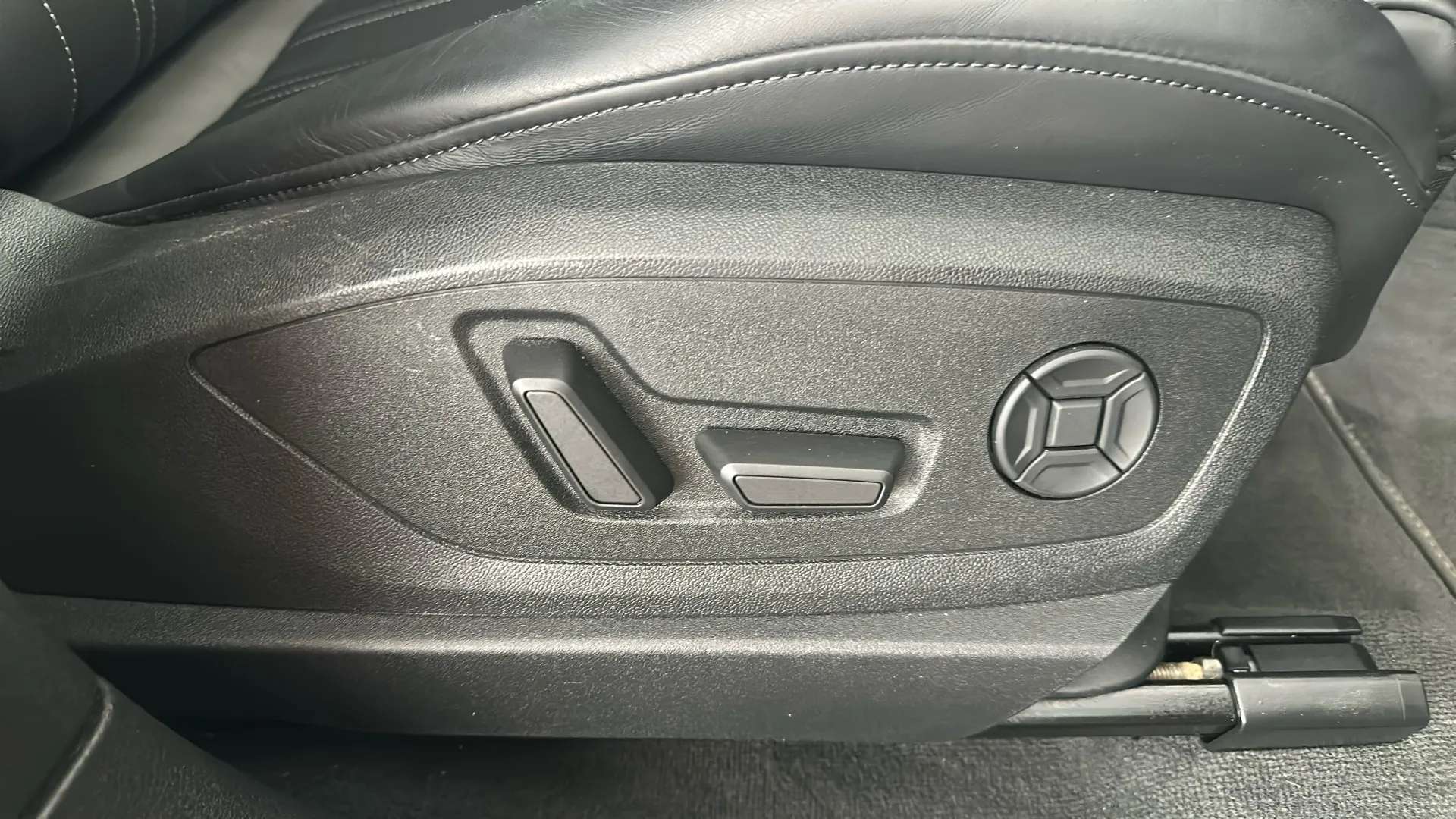 2022 AUDI E-TRON 2022 AUDI E-TRON