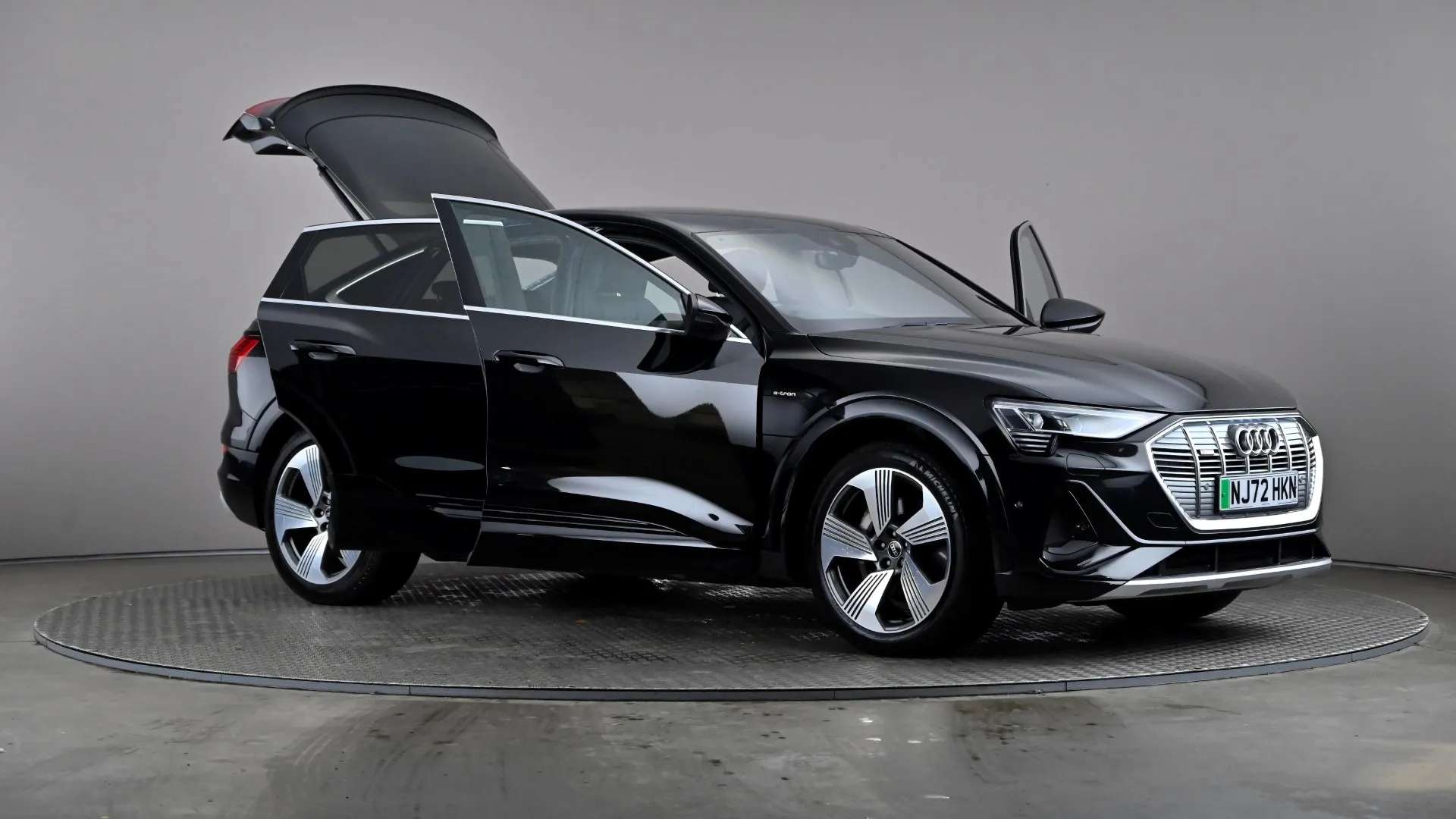 2022 AUDI E-TRON 2022 AUDI E-TRON